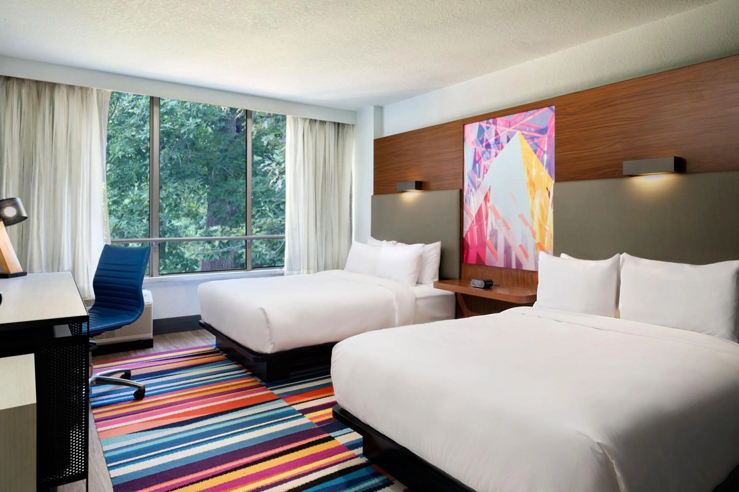 Photo of the whole room, Bed in Aloft Miami Dadeland