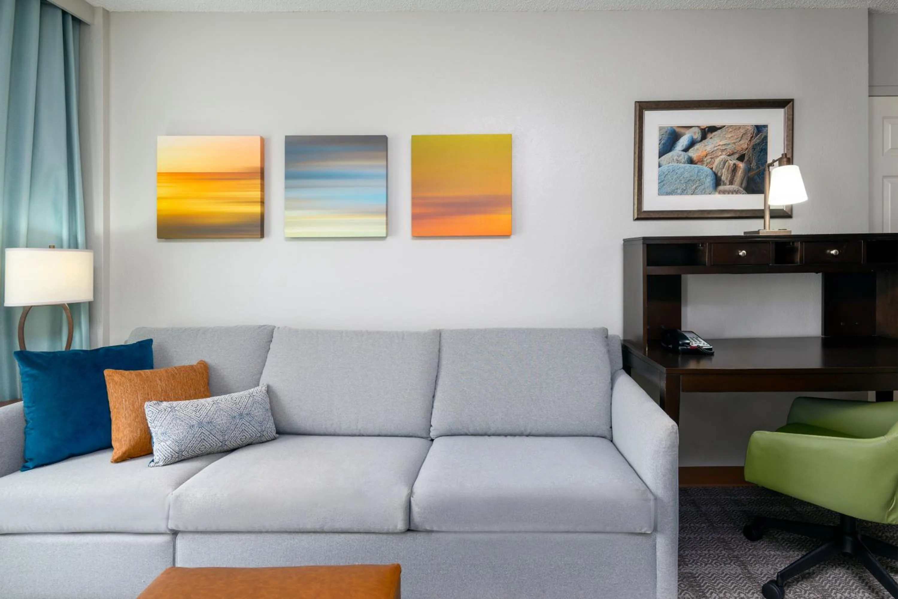 Living room in Staybridge Suites Miami Doral Area by IHG