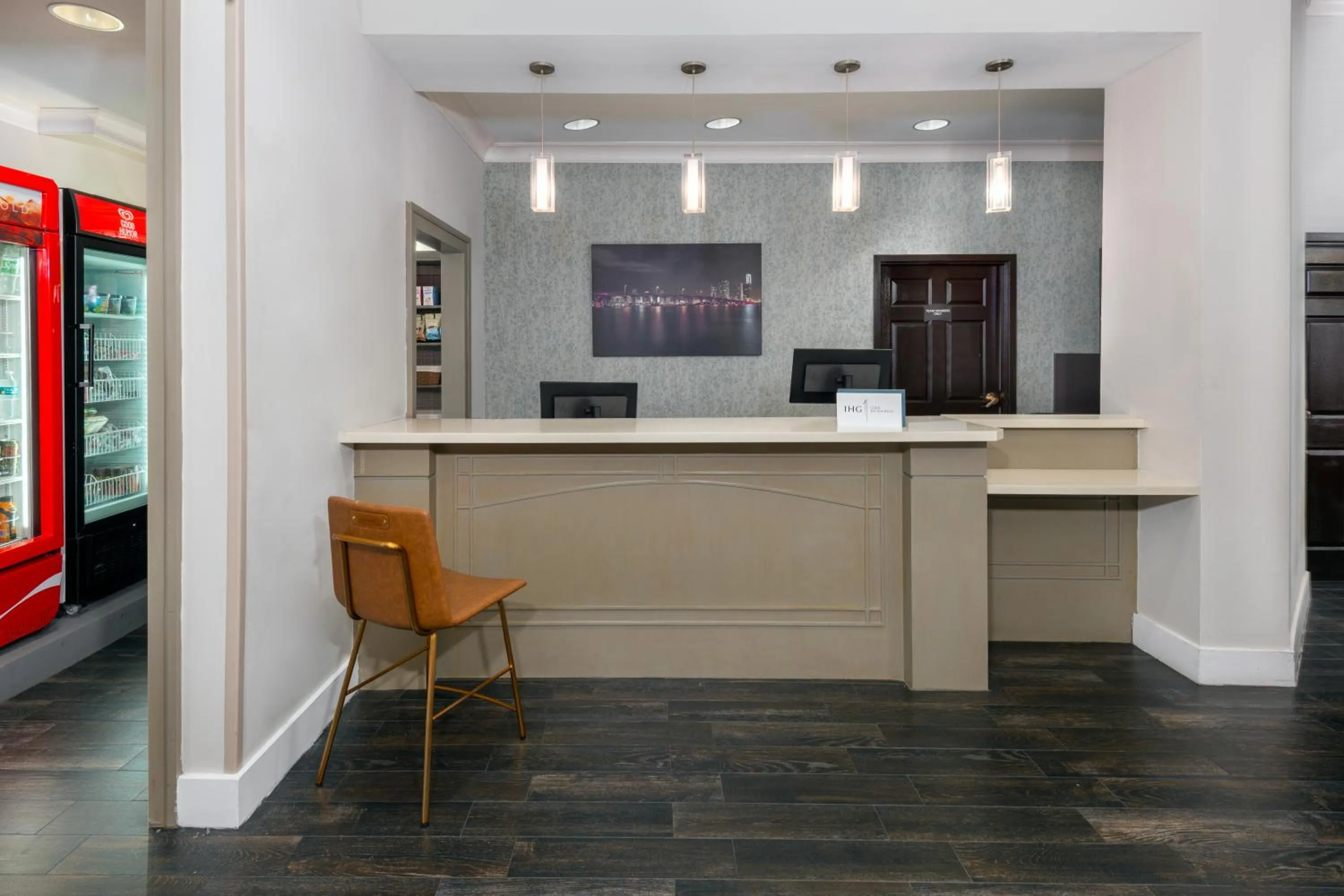 Lobby or reception in Staybridge Suites Miami Doral Area by IHG