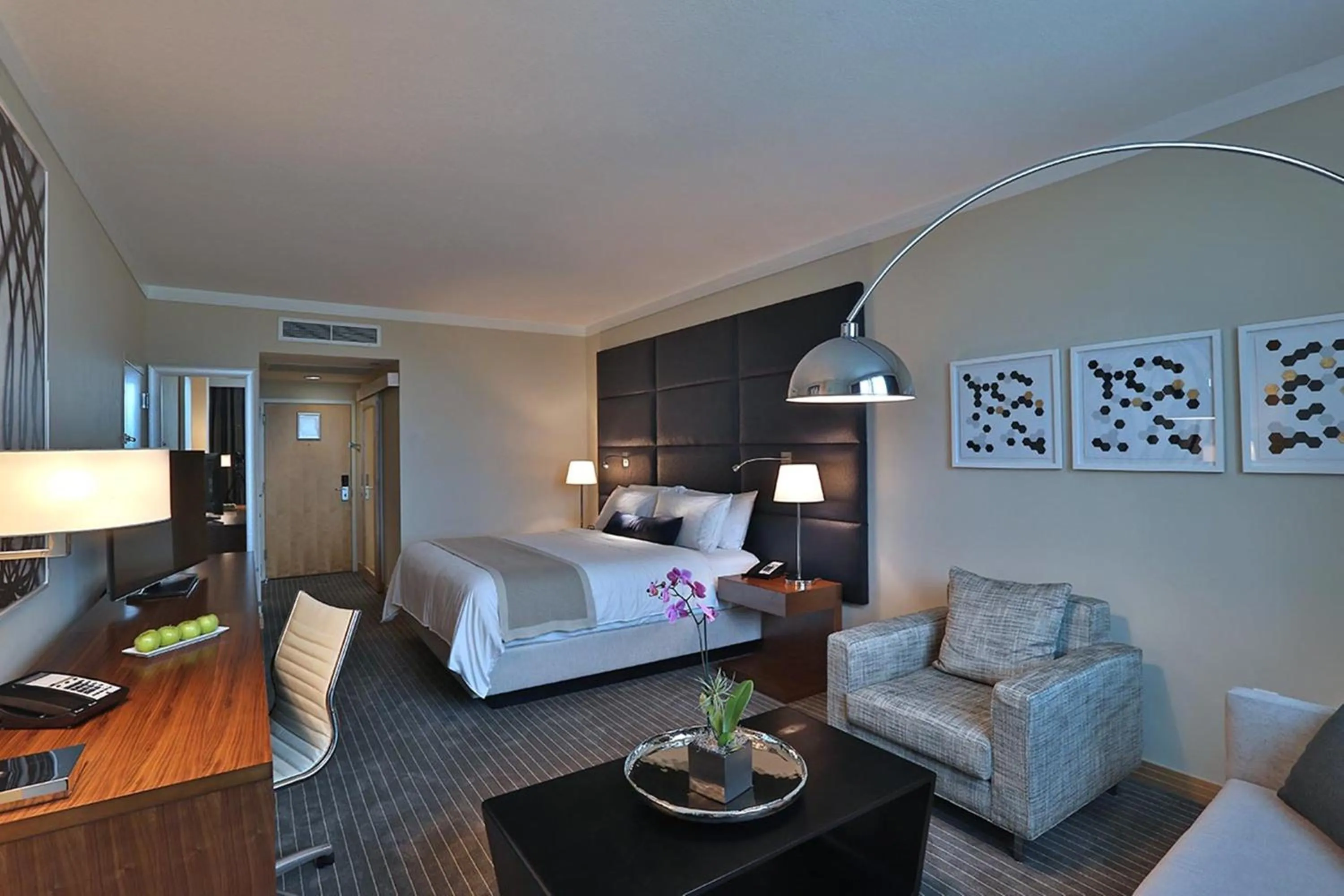 Photo of the whole room, Bed in InterContinental At Doral Miami by IHG