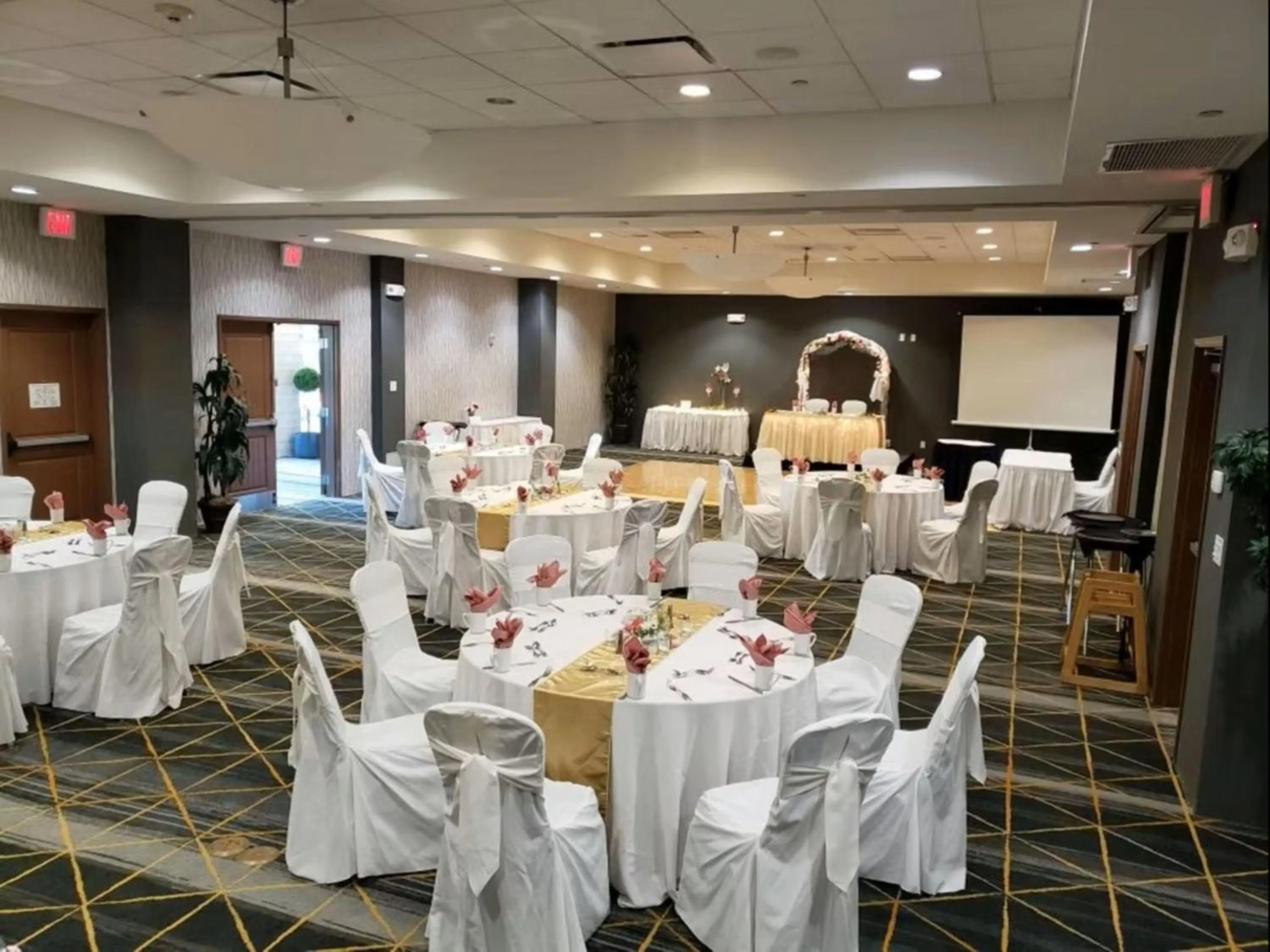 Banquet/Function facilities in Holiday Inn & Suites Phoenix Airport by IHG