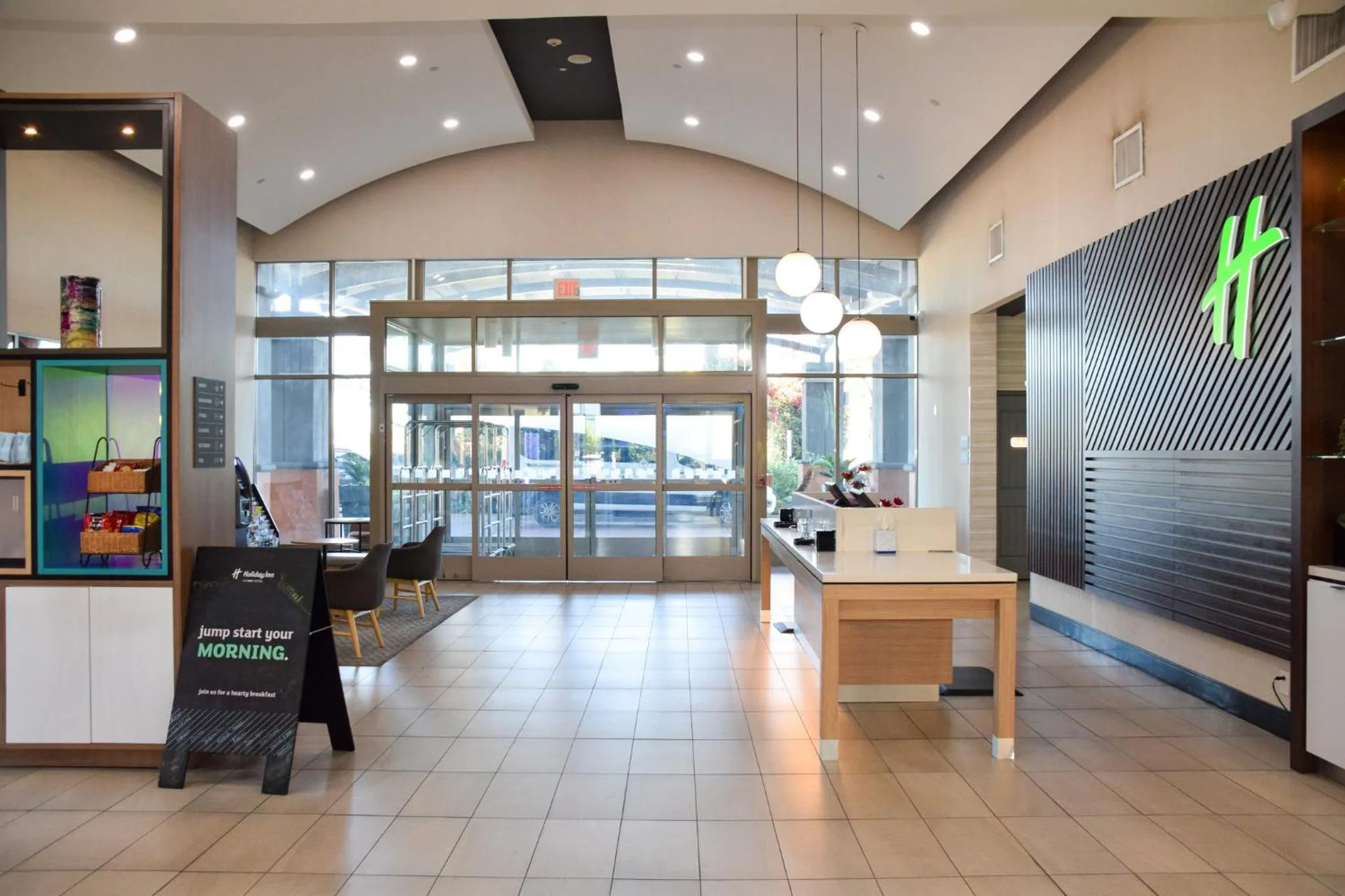 Property building in Holiday Inn & Suites Phoenix Airport by IHG