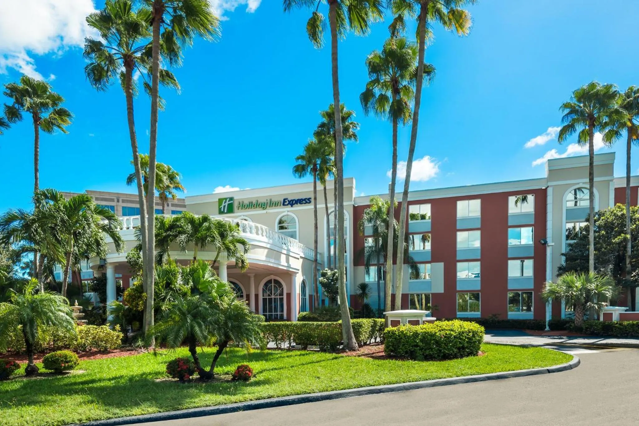 Property building in Holiday Inn Express Miami Airport Doral Area by IHG