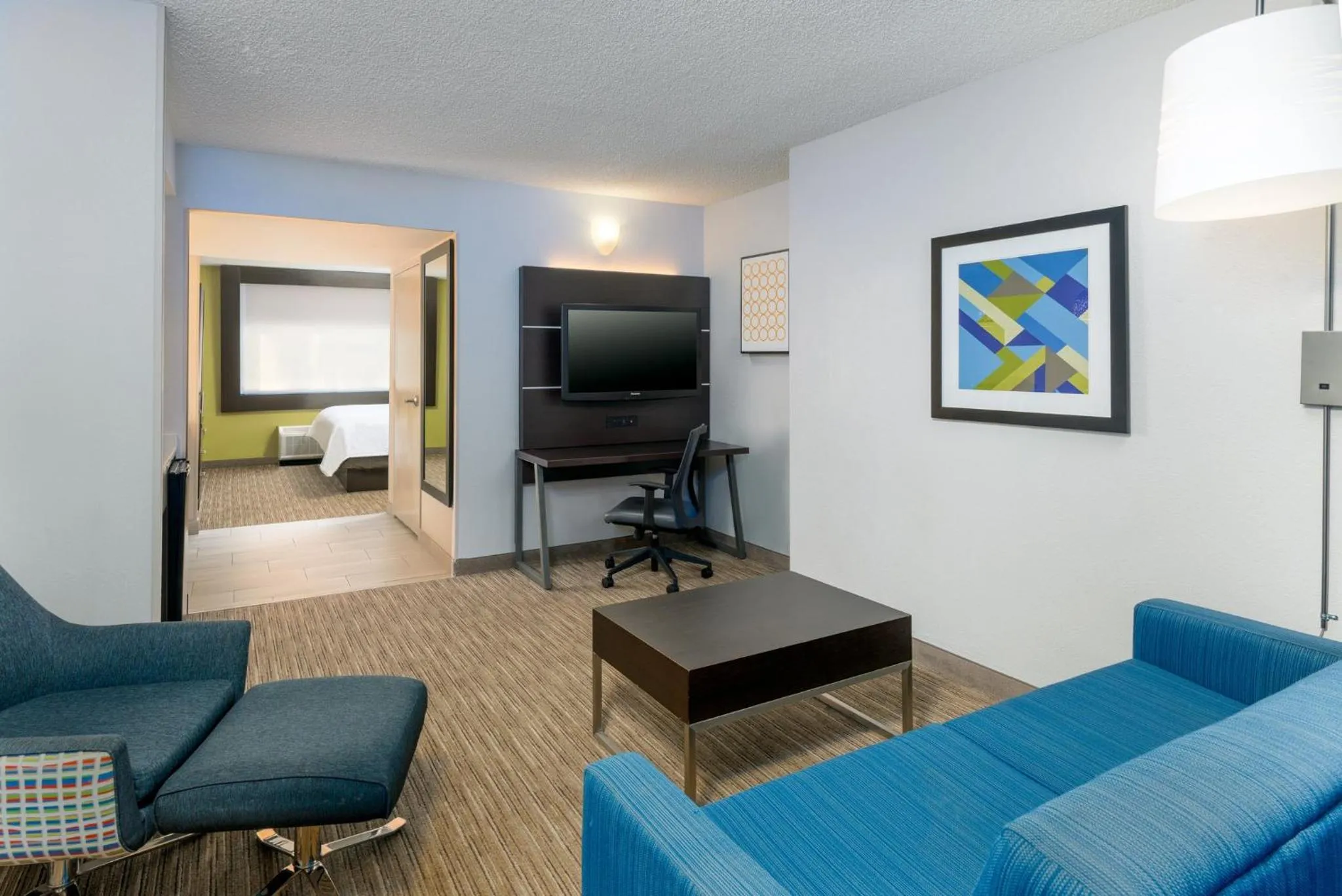 Photo of the whole room in Holiday Inn Express Miami Airport Doral Area by IHG