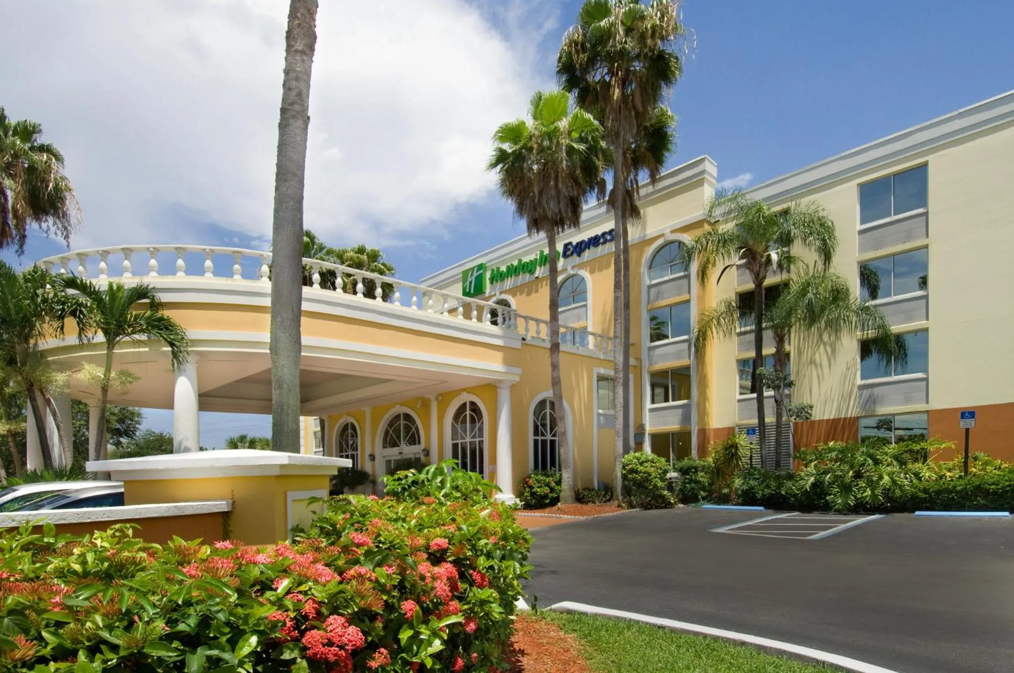 Property building in Holiday Inn Express Miami Airport Doral Area by IHG