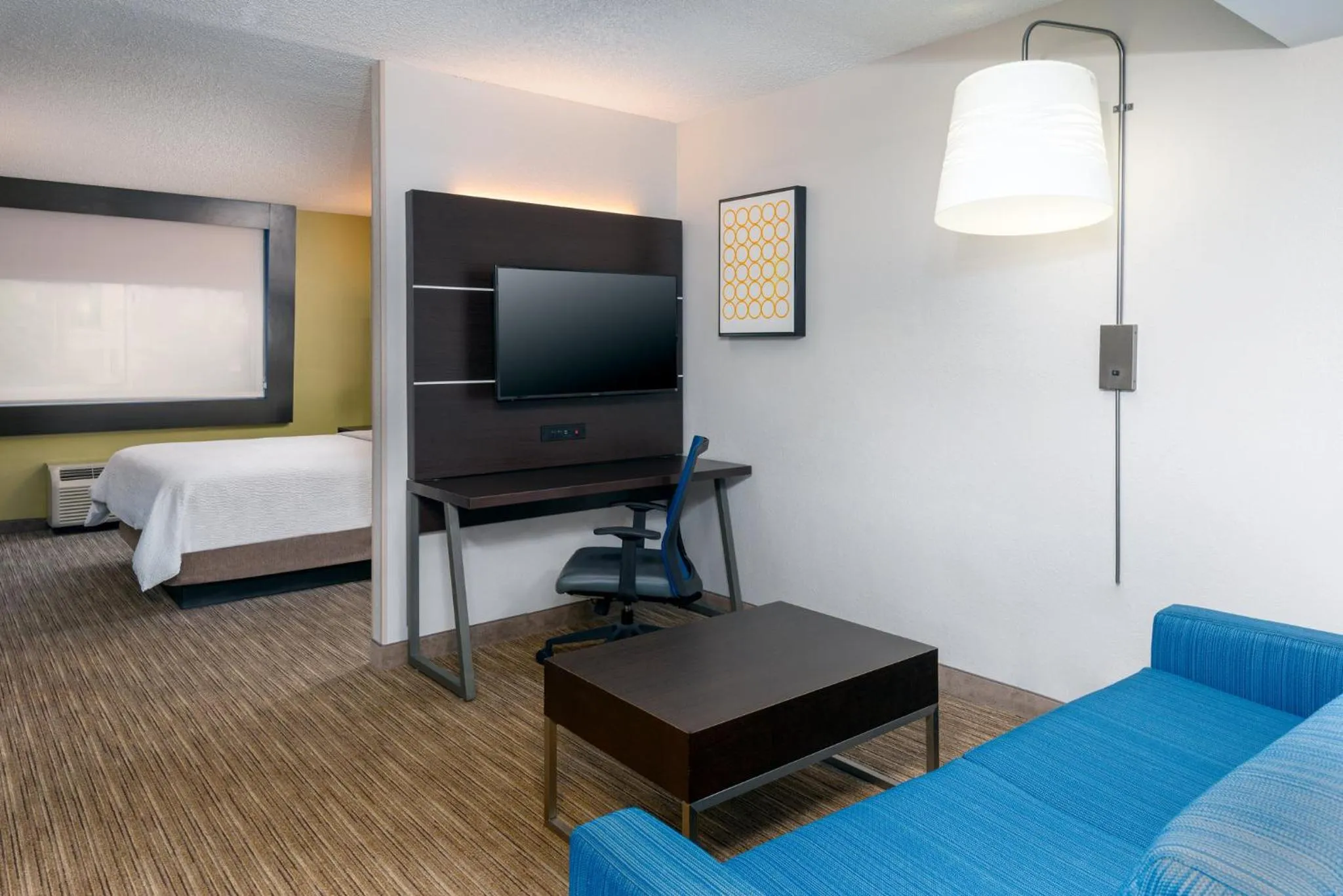 Photo of the whole room, Bed in Holiday Inn Express Miami Airport Doral Area by IHG
