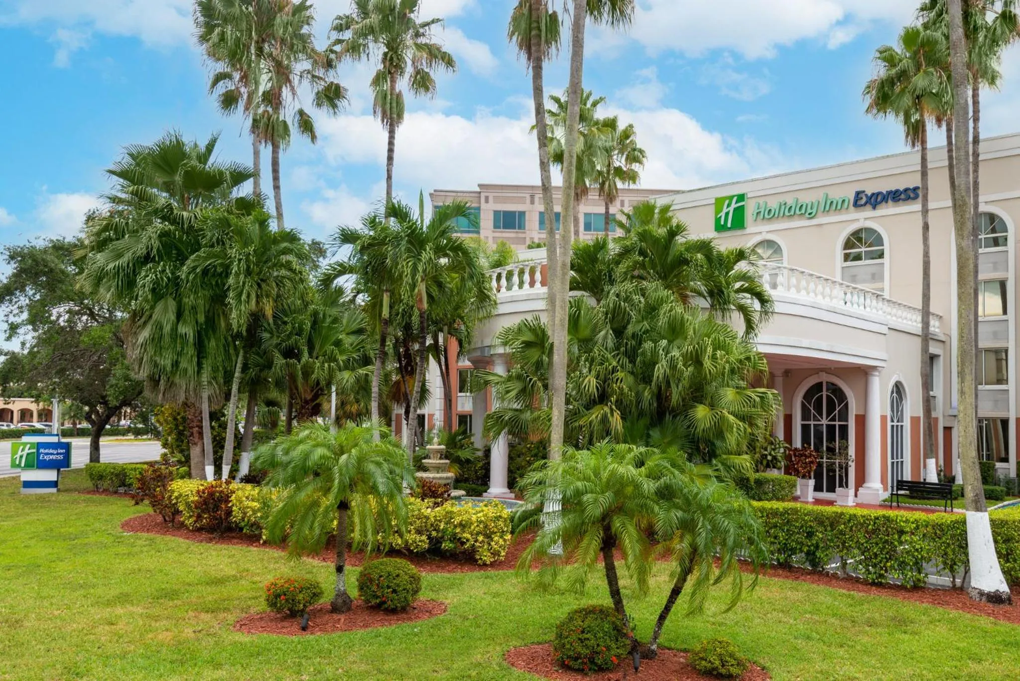 Property building in Holiday Inn Express Miami Airport Doral Area by IHG