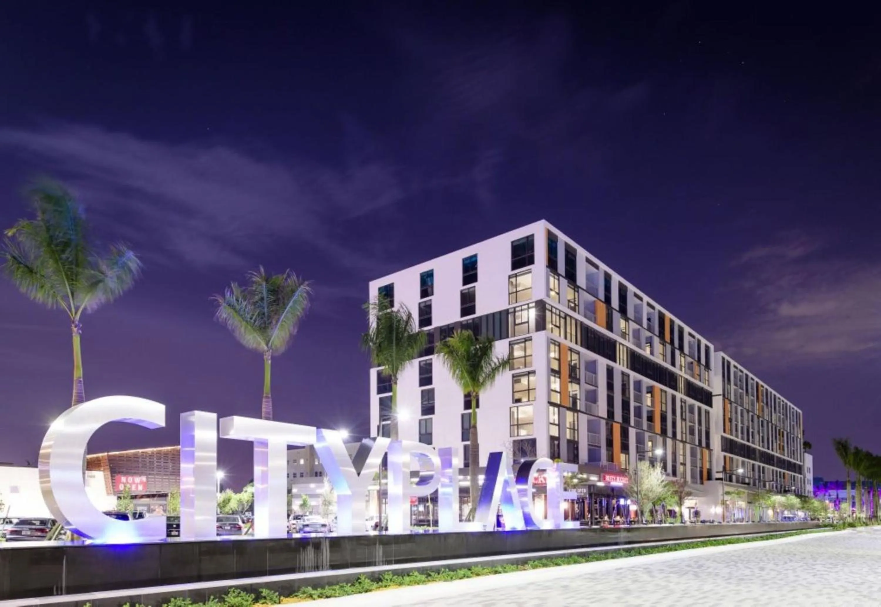 Area and facilities in Holiday Inn Miami-Doral Area by IHG