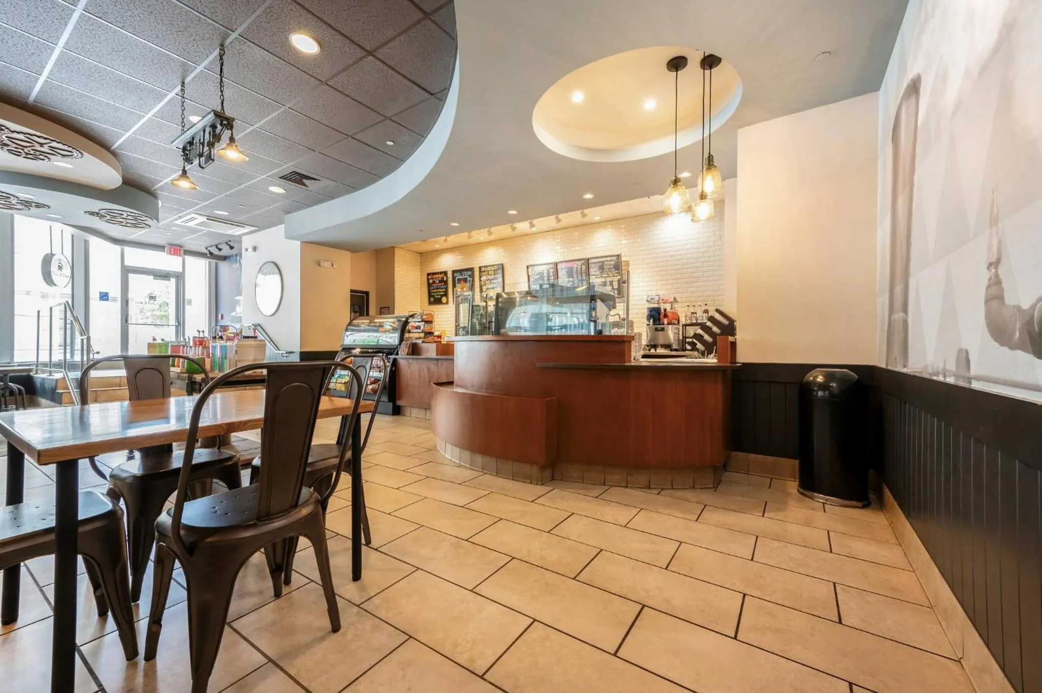 Coffee/tea facilities in Crowne Plaza Kansas City Downtown by IHG