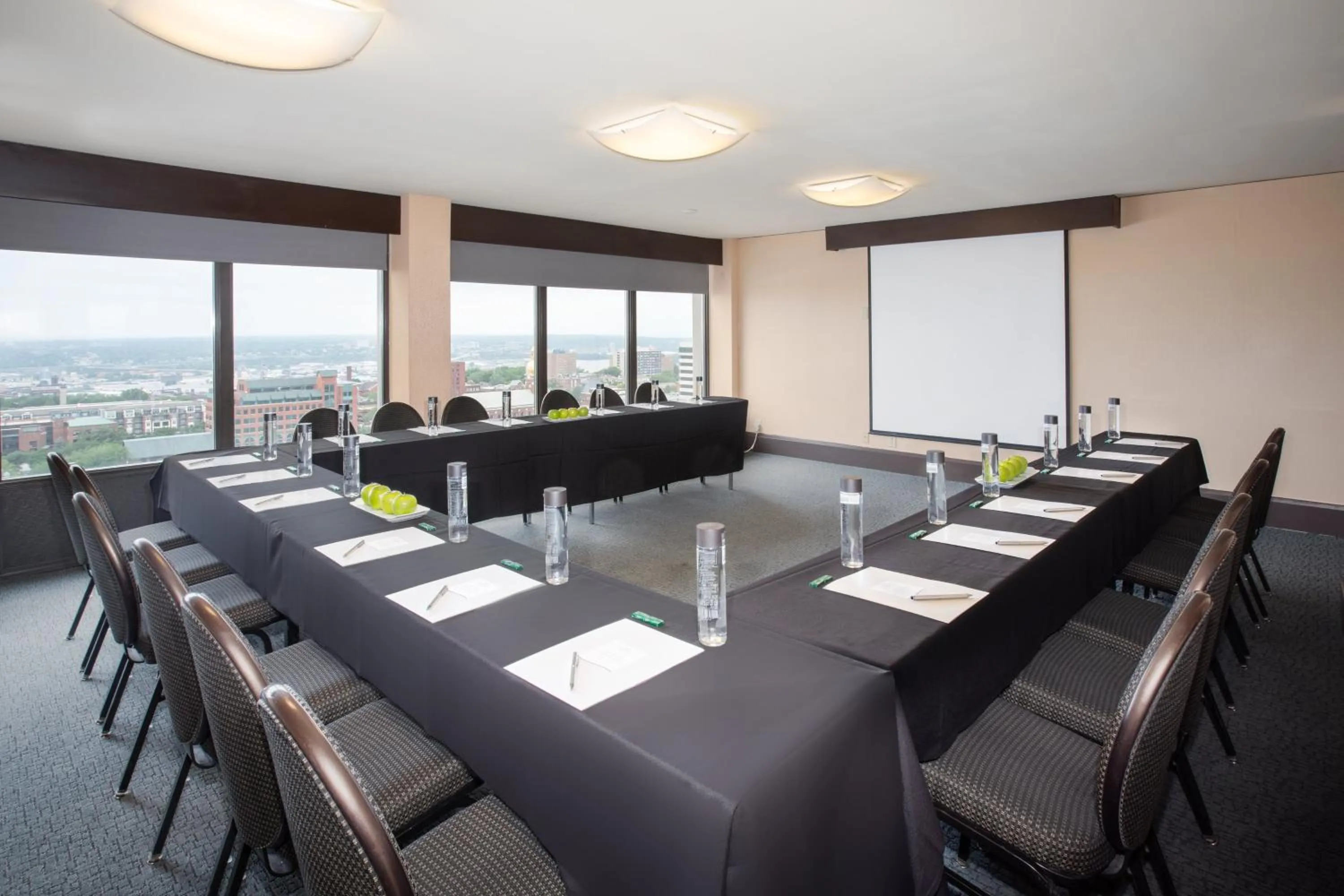 Meeting/conference room in Crowne Plaza Kansas City Downtown by IHG