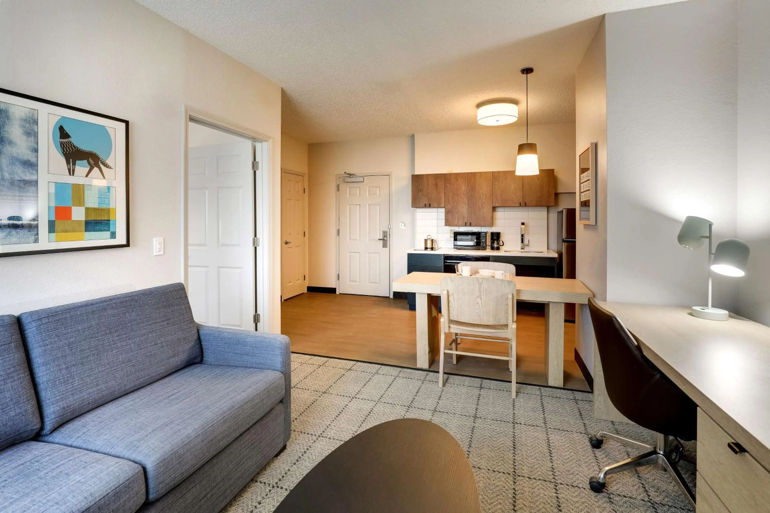 Photo of the whole room in Sonesta Simply Suites Miami Airport Doral