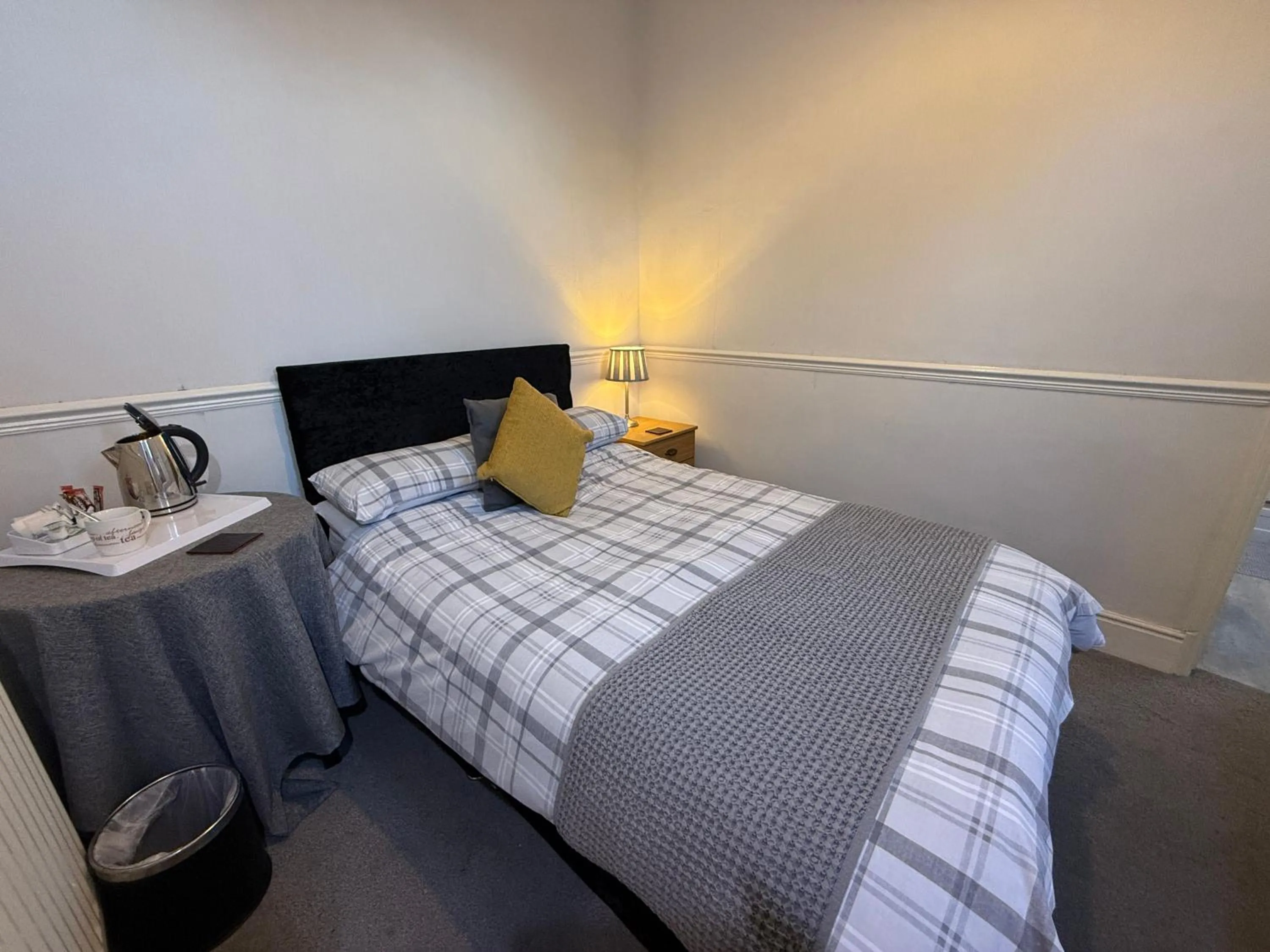 Bedroom, Bed in Spring Garden Guest House