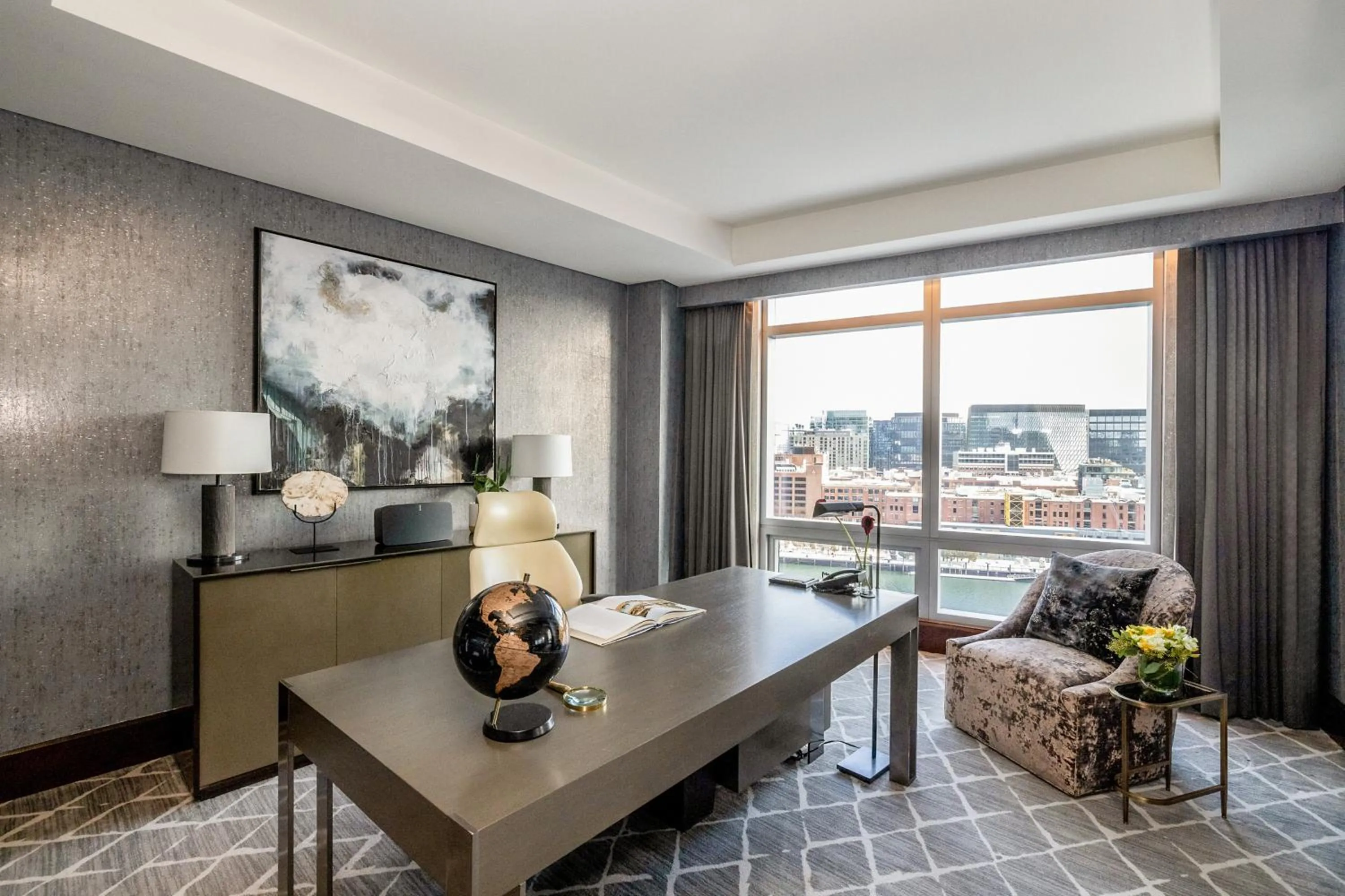 Photo of the whole room in InterContinental Boston by IHG