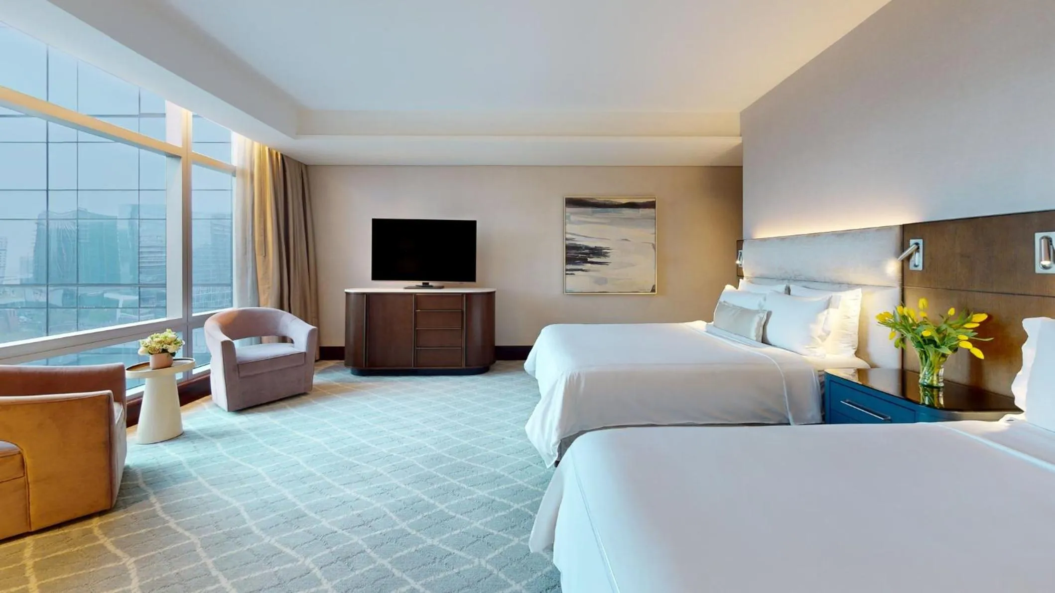 Photo of the whole room, Bed in InterContinental Boston by IHG