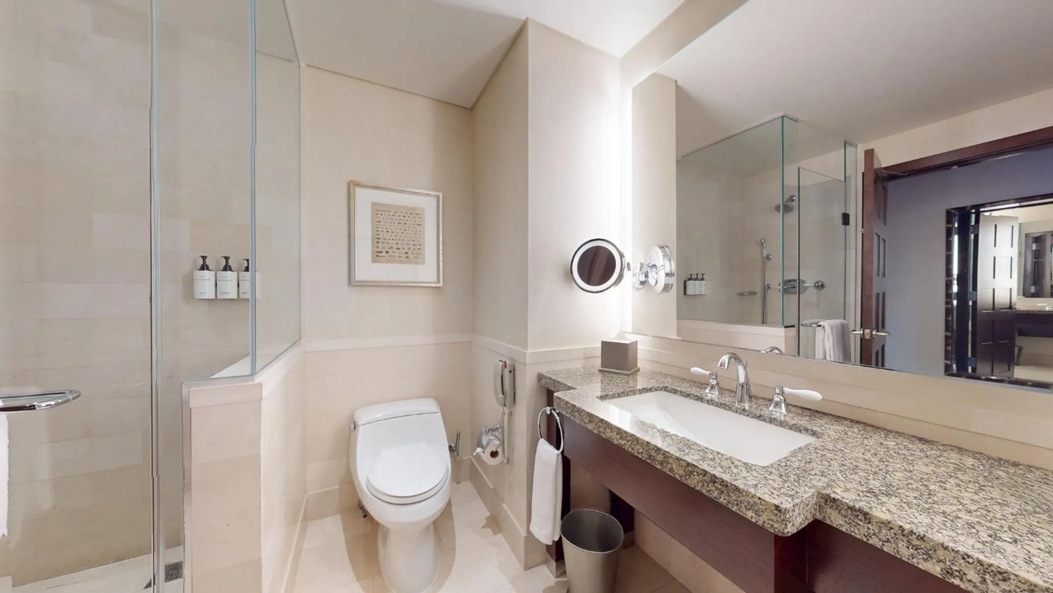 Photo of the whole room in InterContinental Boston by IHG