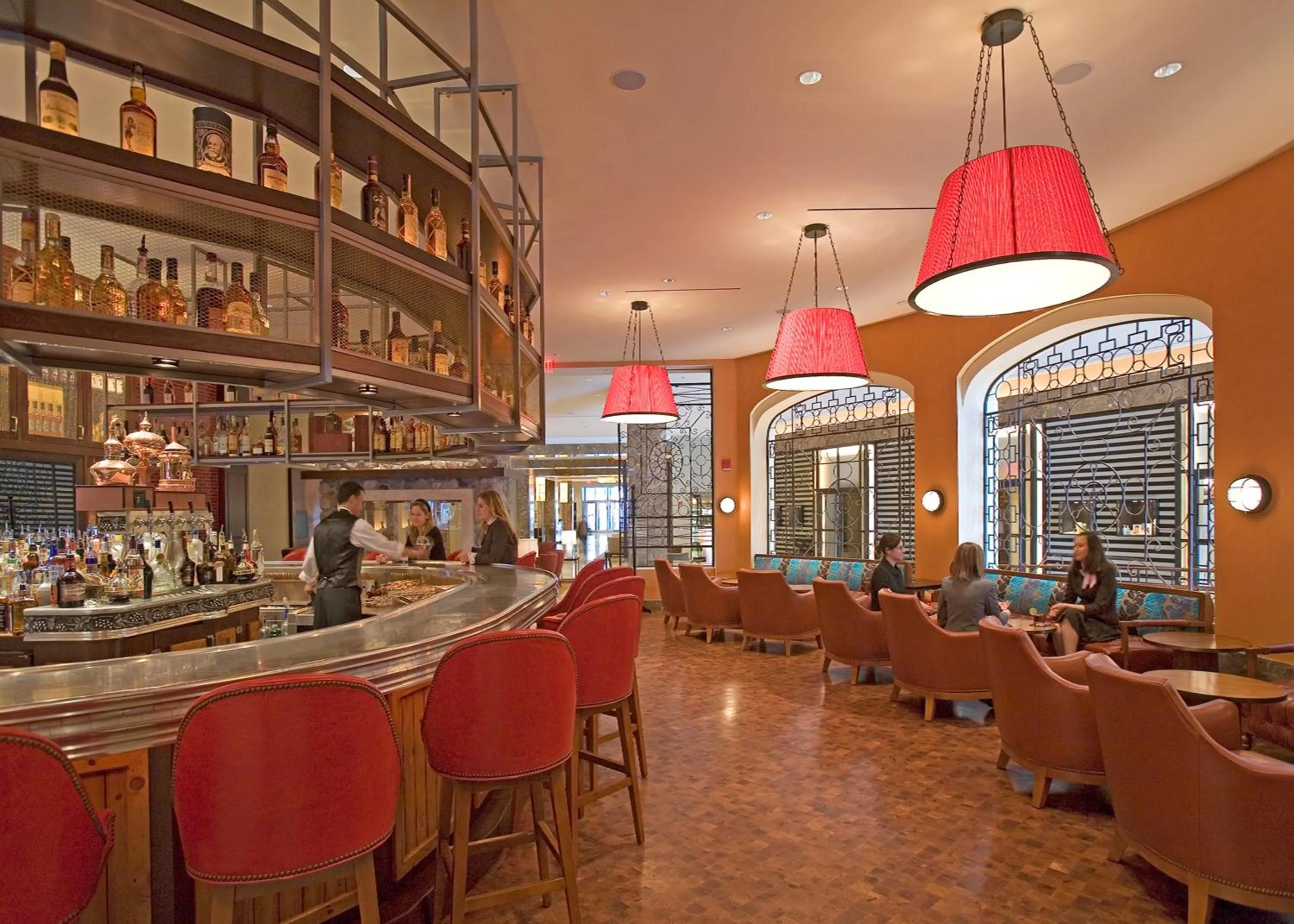 Lounge or bar in InterContinental Boston by IHG