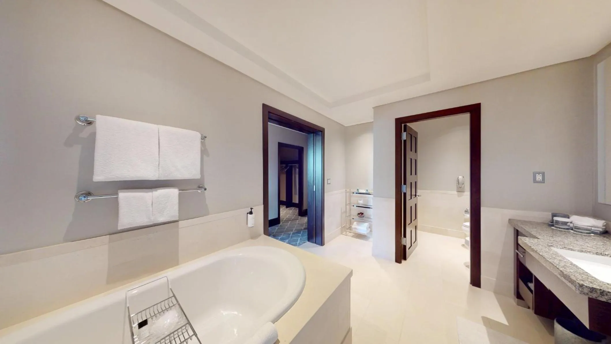 Photo of the whole room in InterContinental Boston by IHG