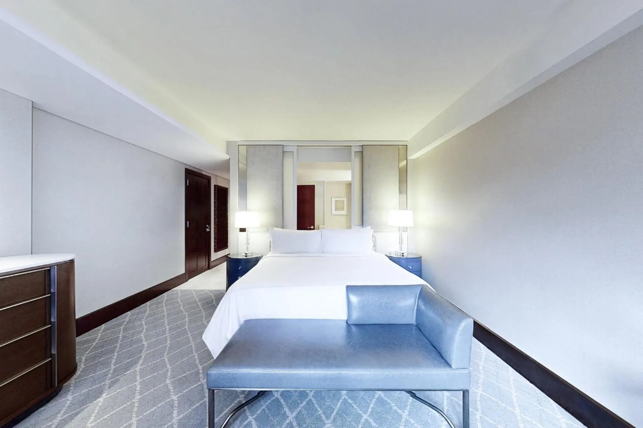 Photo of the whole room, Bed in InterContinental Boston by IHG