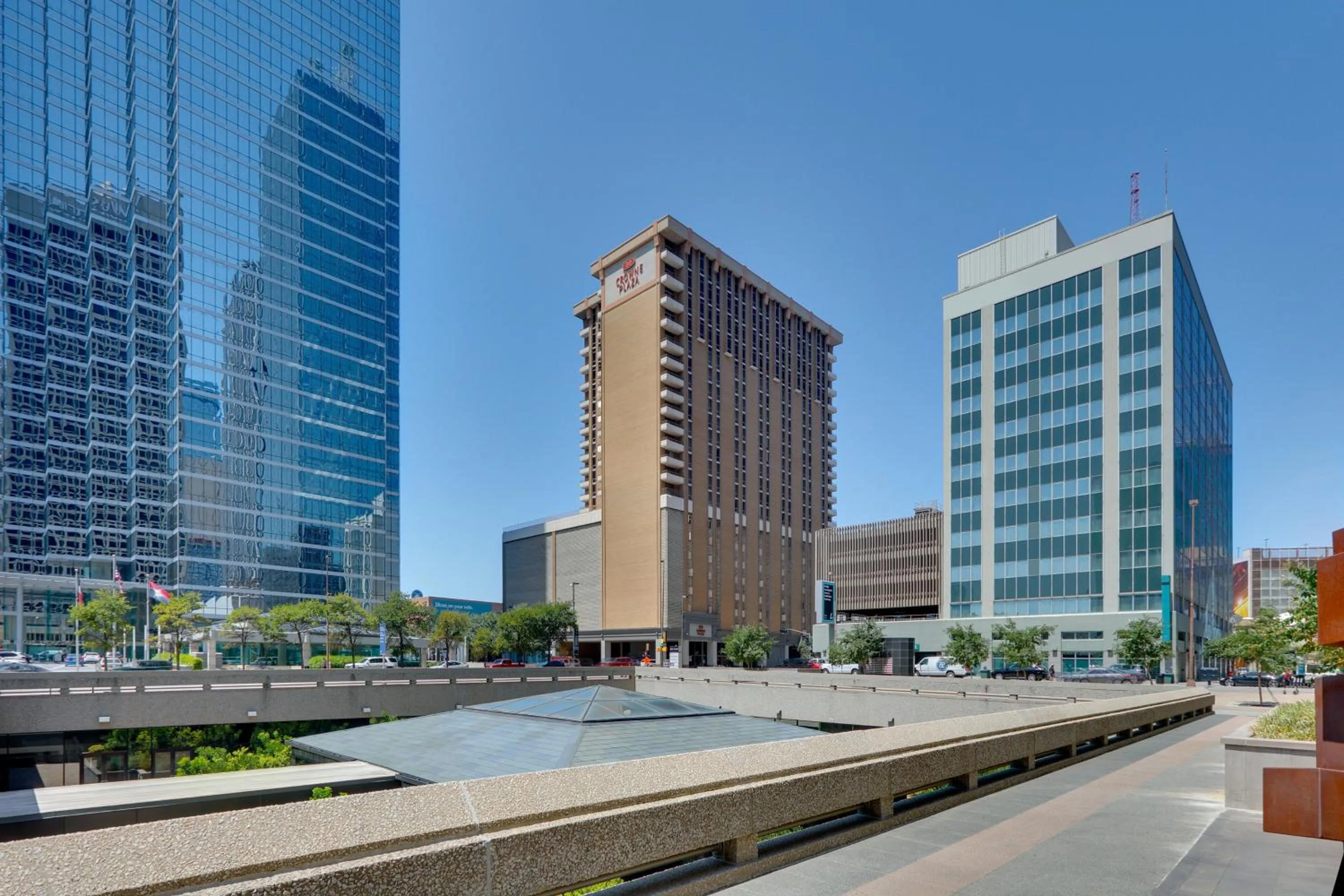 Property building in Crowne Plaza Dallas Downtown by IHG