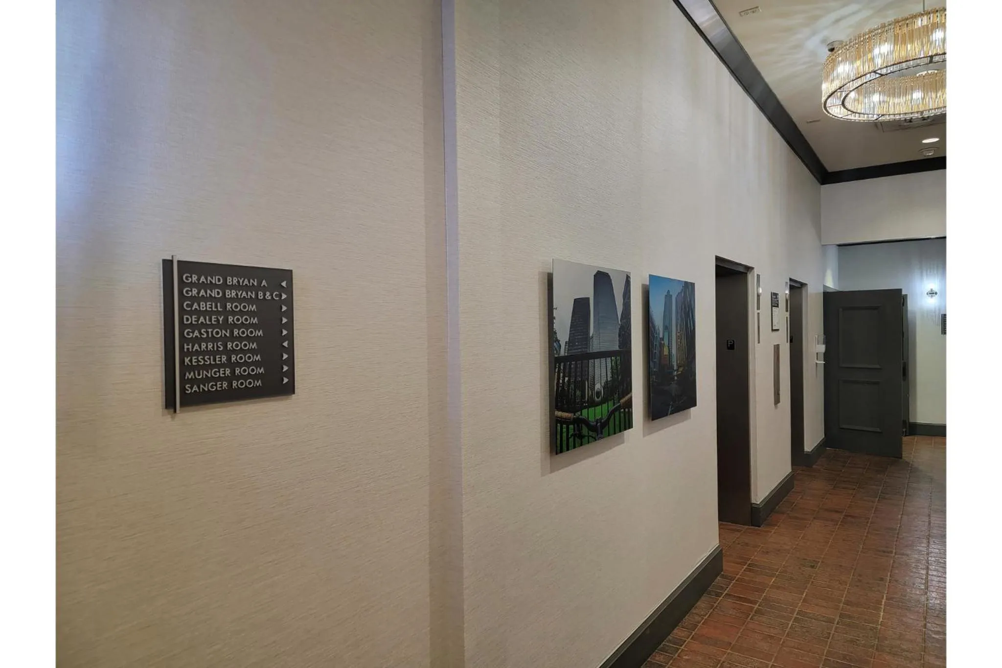 Meeting/conference room in Crowne Plaza Dallas Downtown by IHG