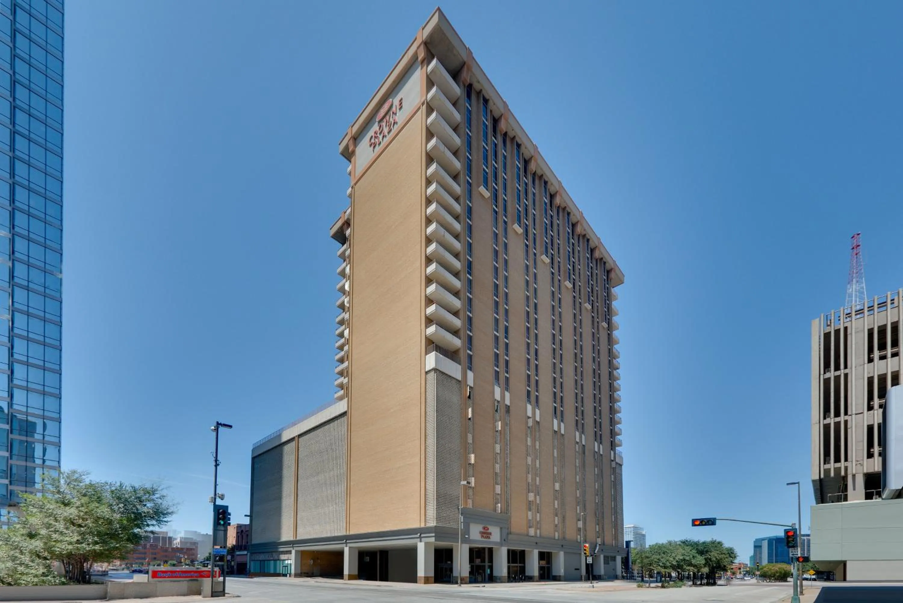 Property building in Crowne Plaza Dallas Downtown by IHG