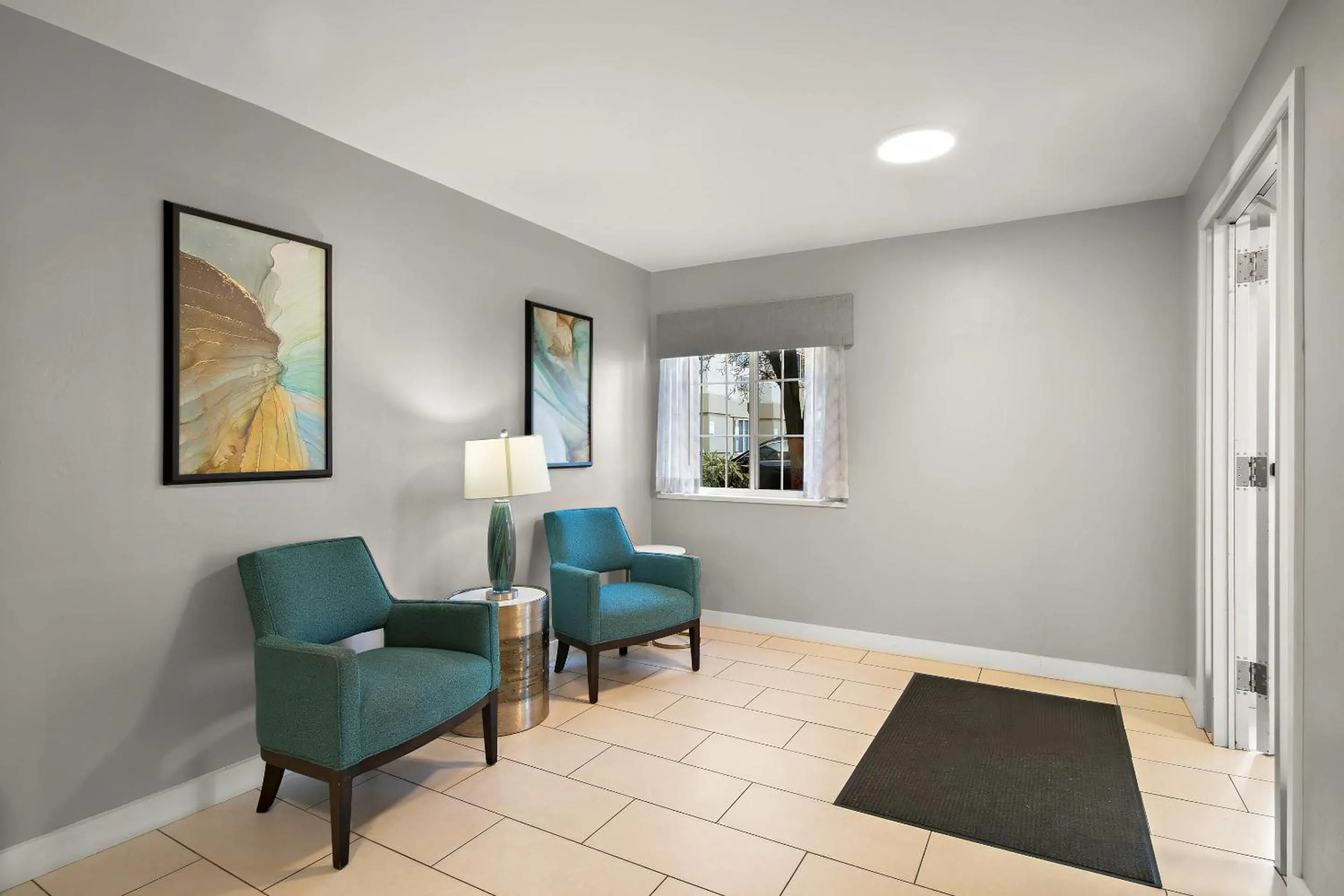 Lobby or reception in MainStay Suites Salt Lake City Fort Union