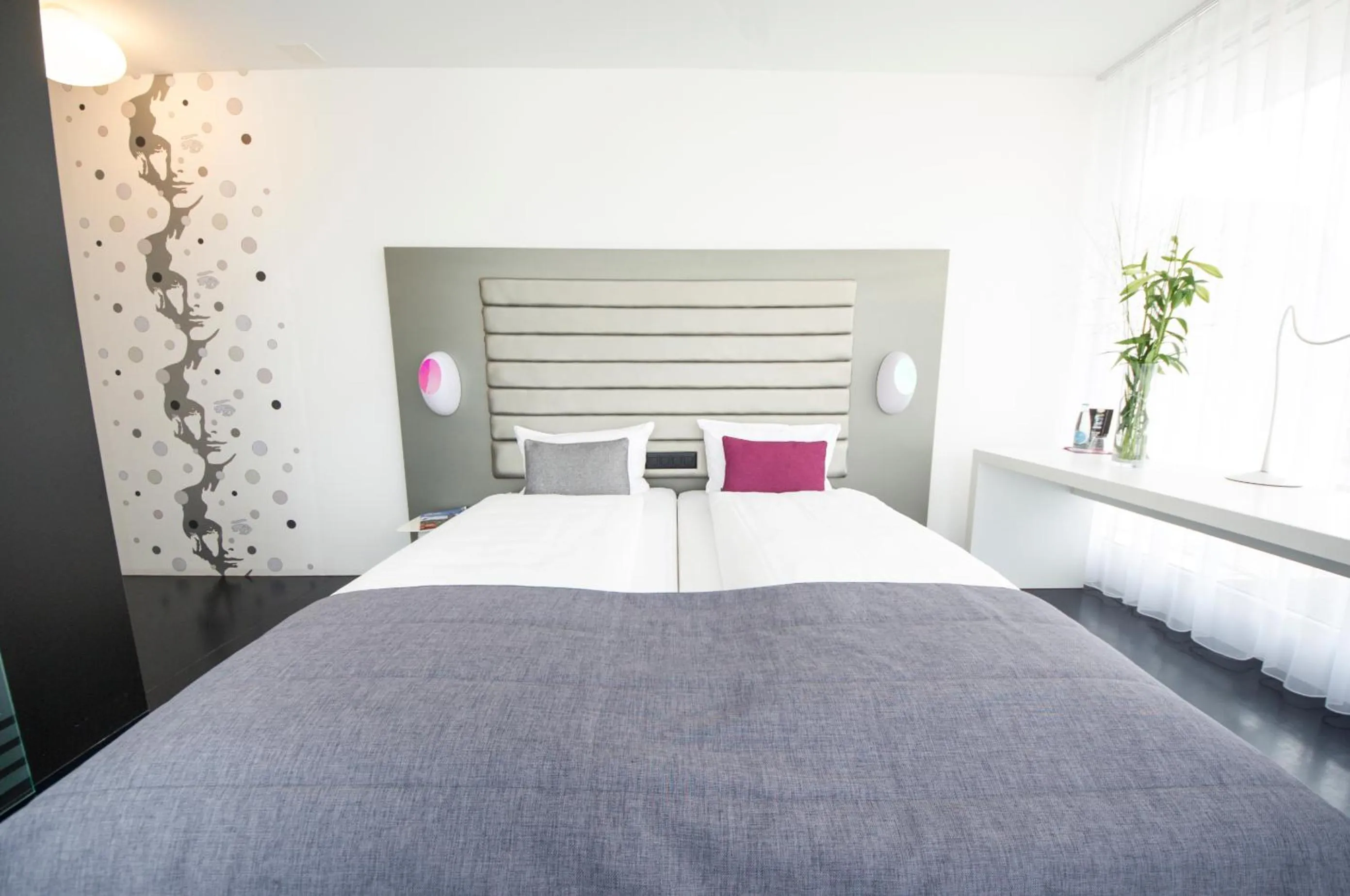 Bed in Sky Design Motel