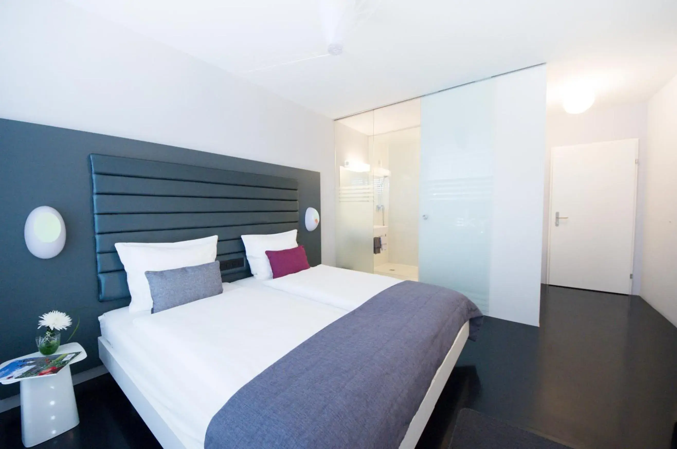 Standard Twin Room no pet - single occupancy in Sky Design Motel Standard Twin Room no pet - single occupancy in Sky Design Motel