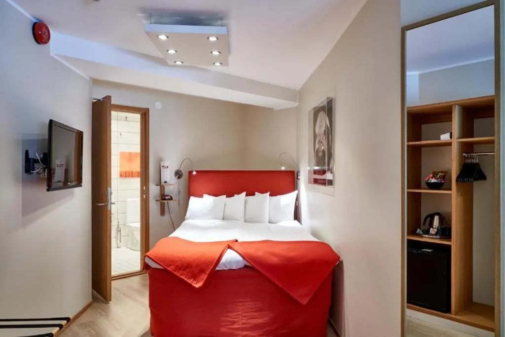 Bed in Hotell Stadsparken