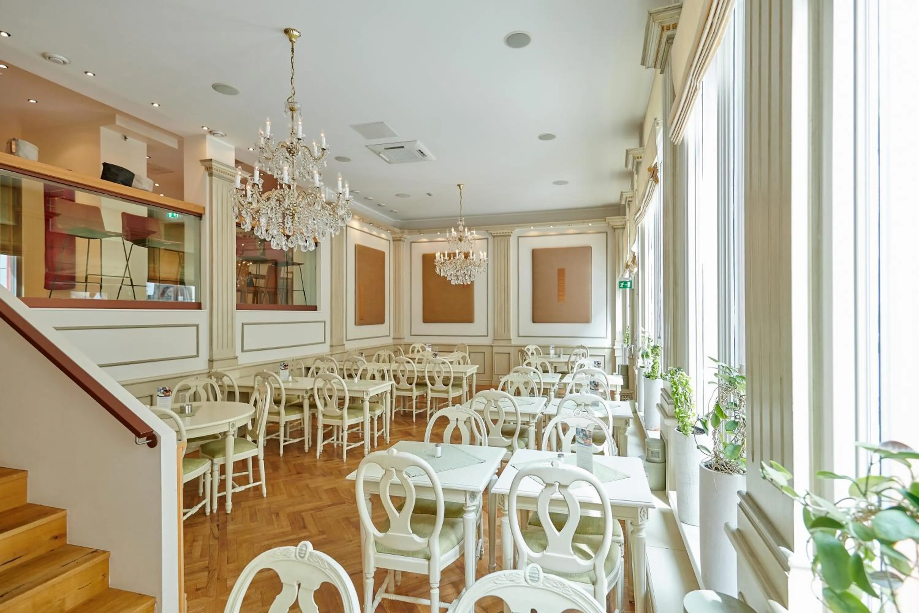 Buffet breakfast in Hotell Stadsparken