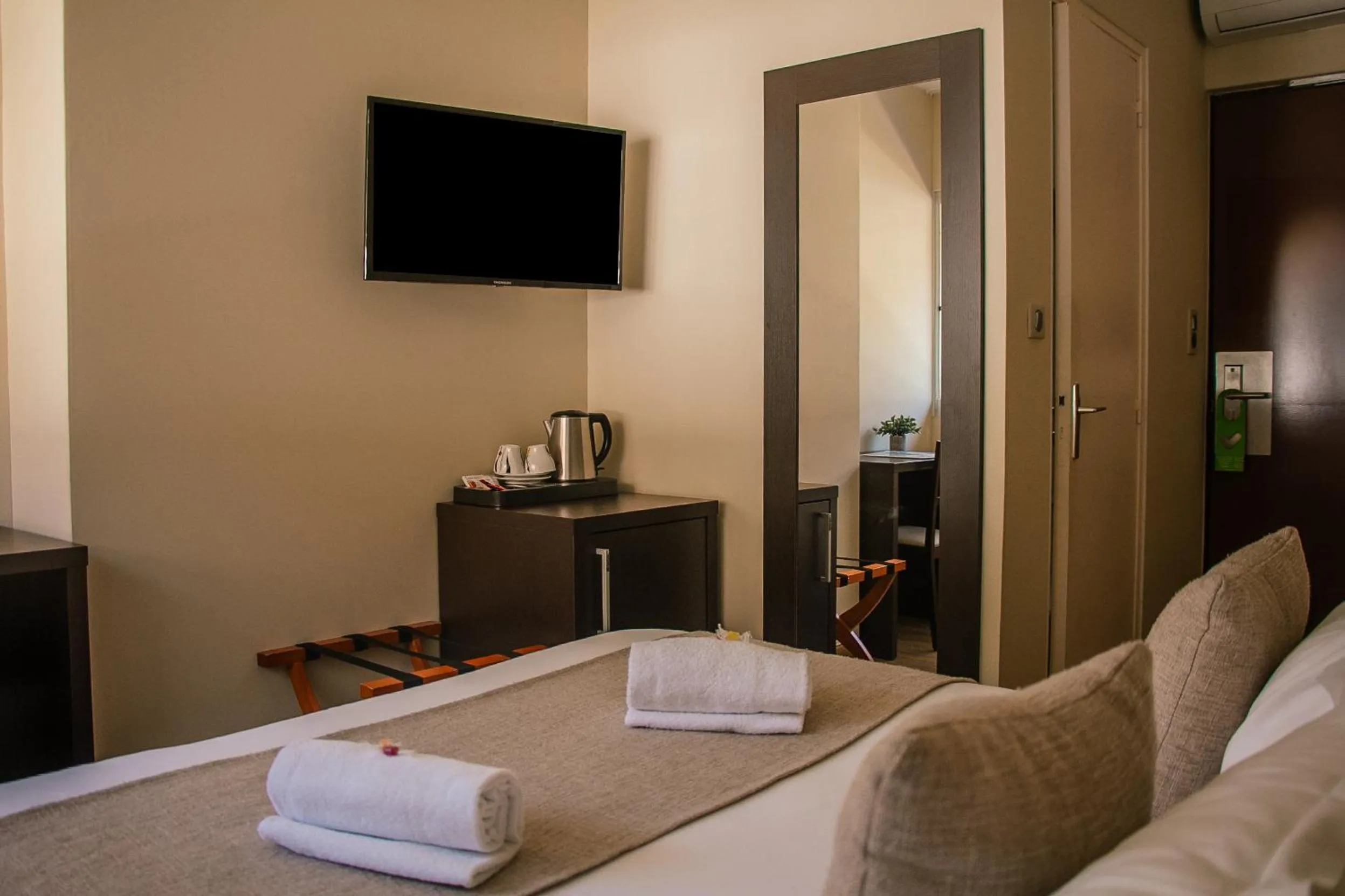 Bed in Hôtel La Pinède