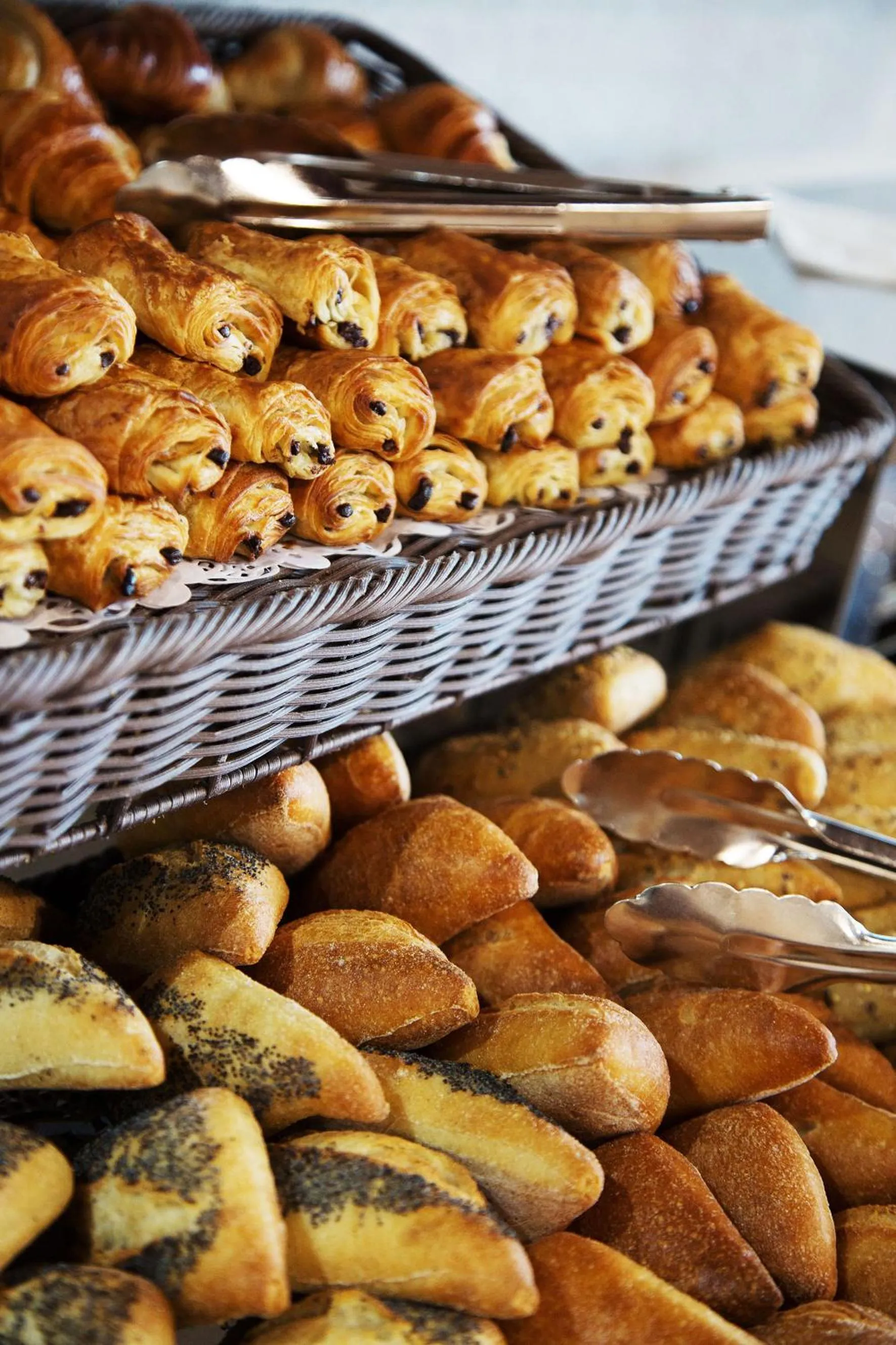 Buffet breakfast in Hôtel La Pinède