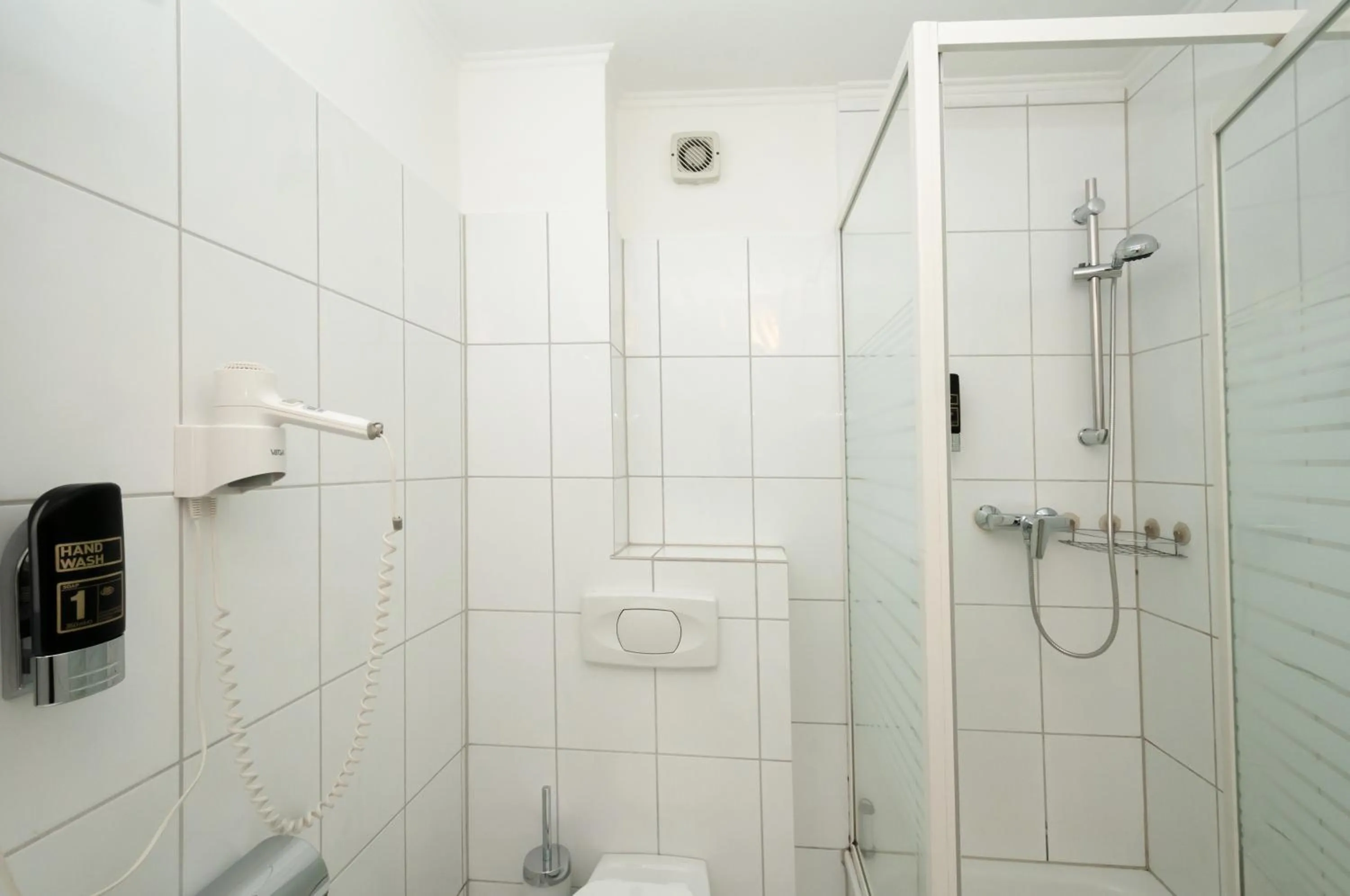 Bathroom in Hotel Grüne Tanne