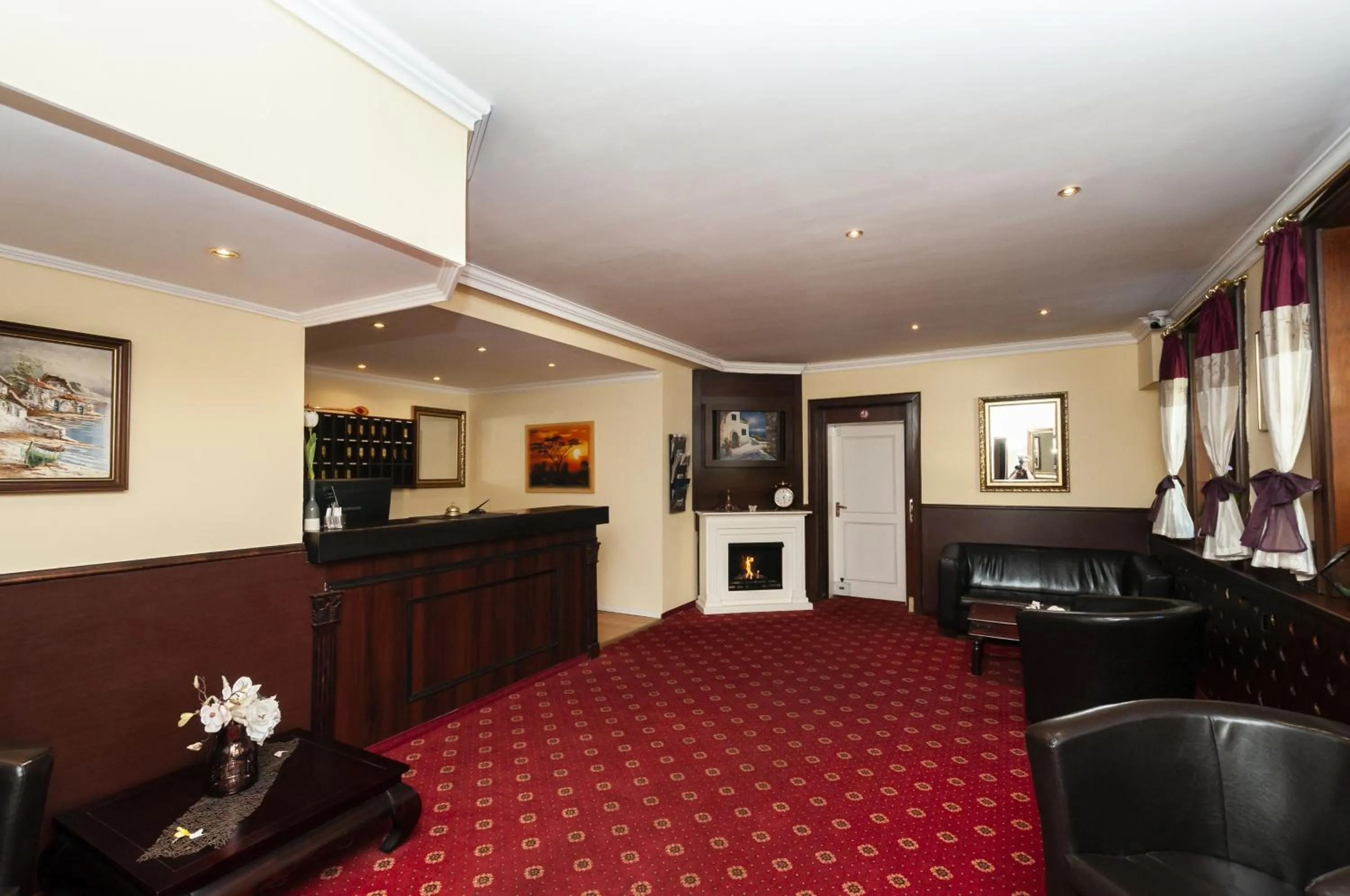 Lobby or reception in Hotel Grüne Tanne