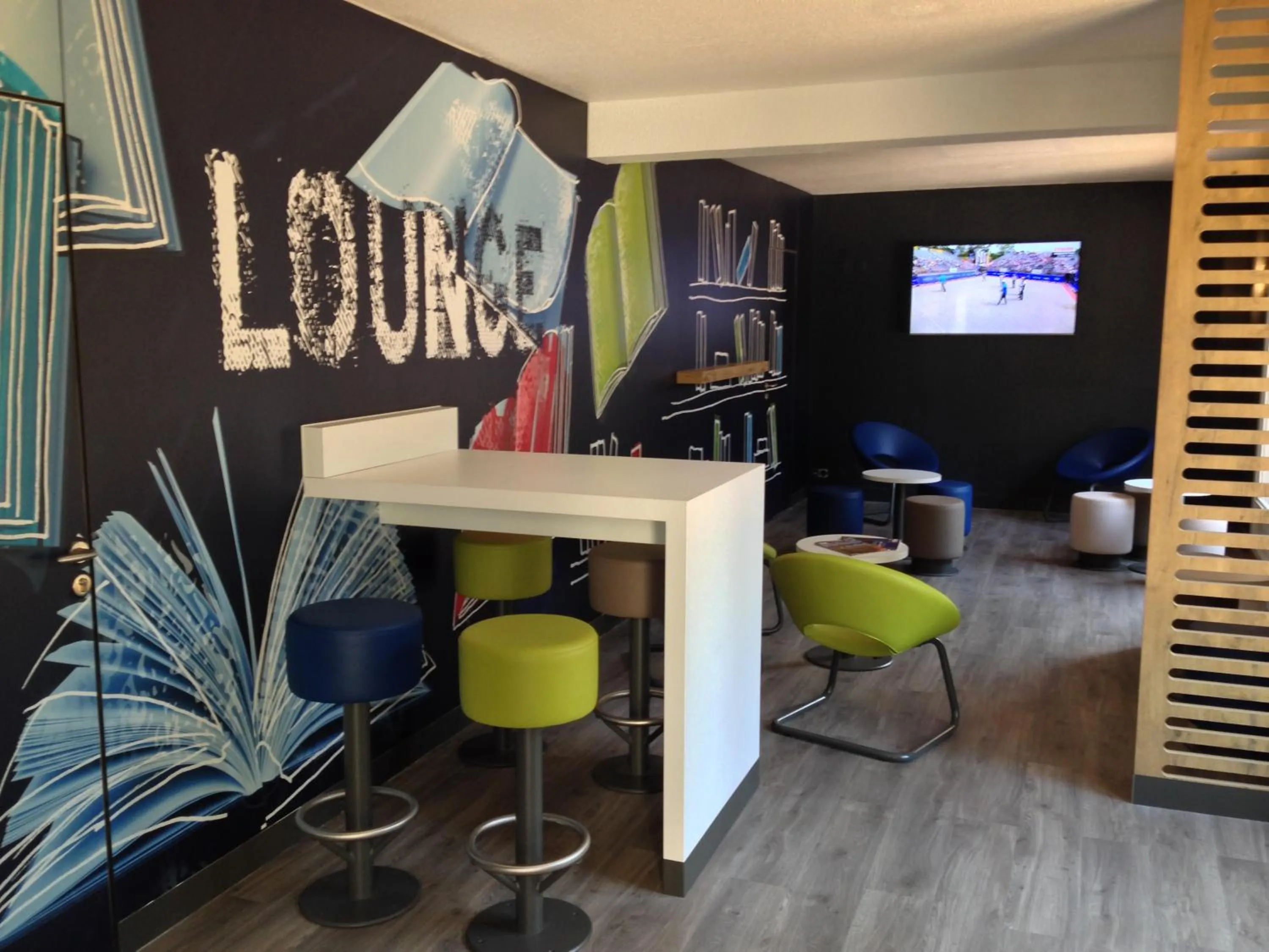 Lounge or bar in Ibis Budget Agen
