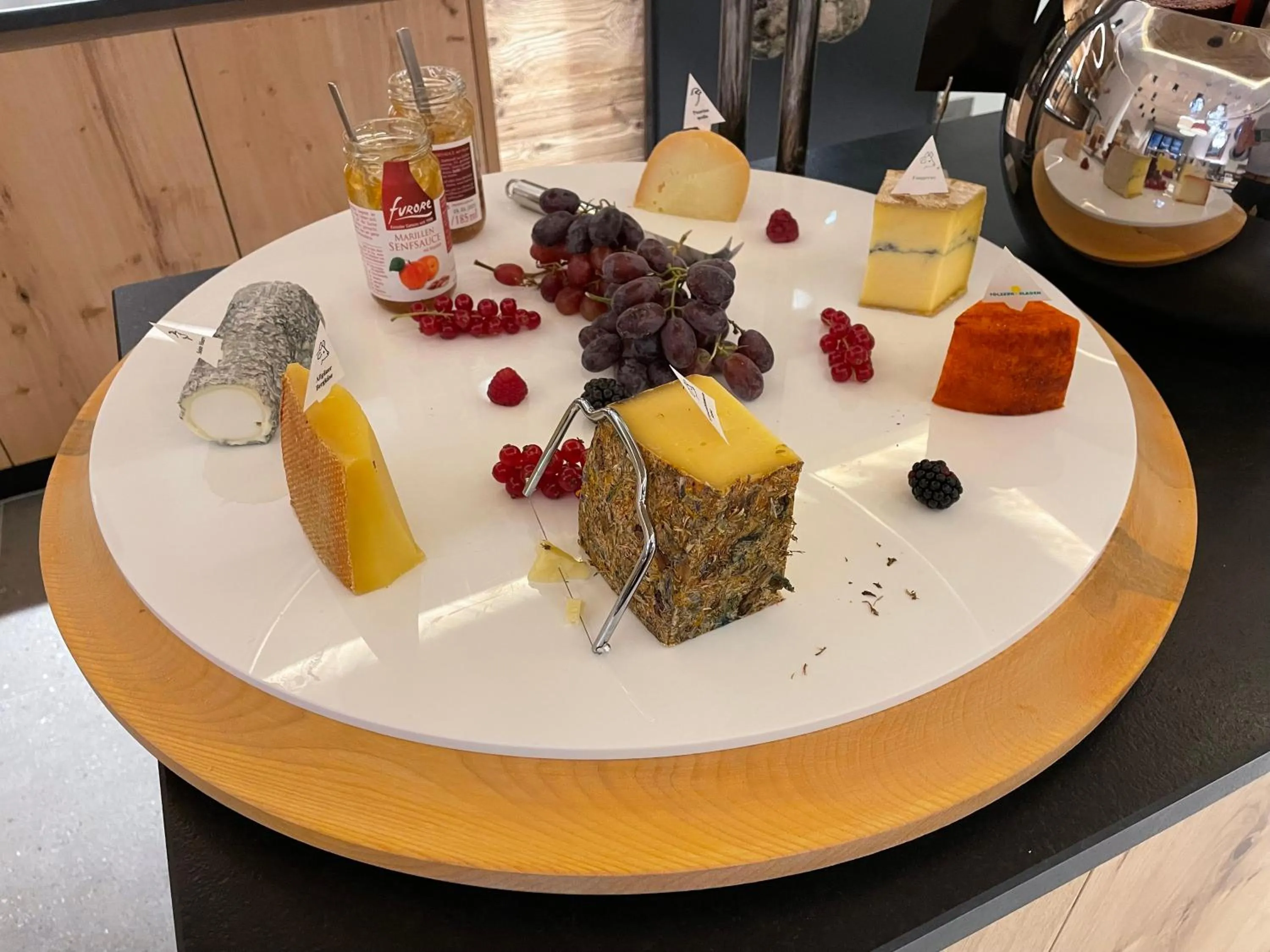 Restaurant/places to eat in Hotel Goldener Hirsch