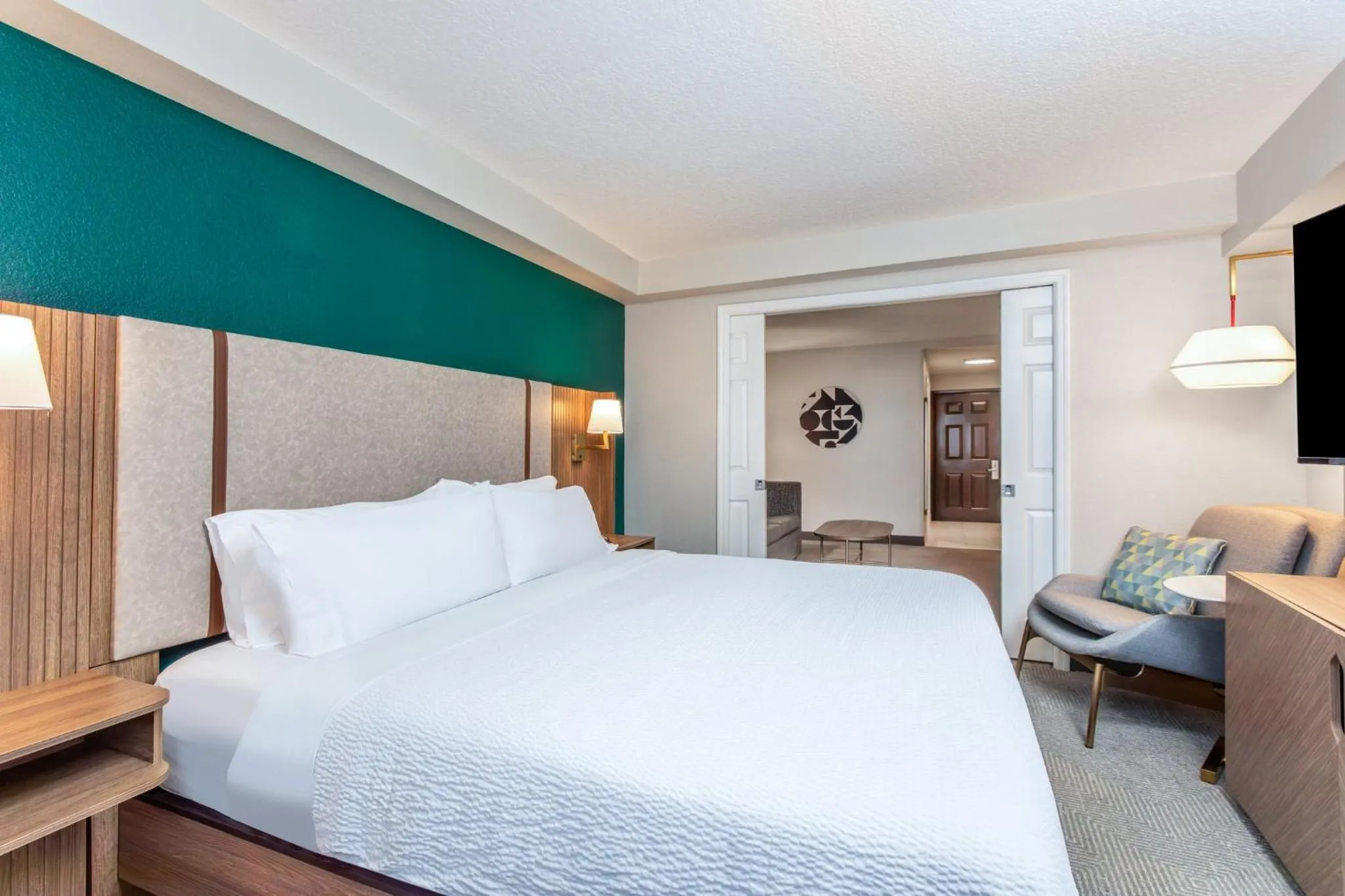 Photo of the whole room, Bed in Holiday Inn Hotel & Suites Daytona Beach On The Ocean by IHG