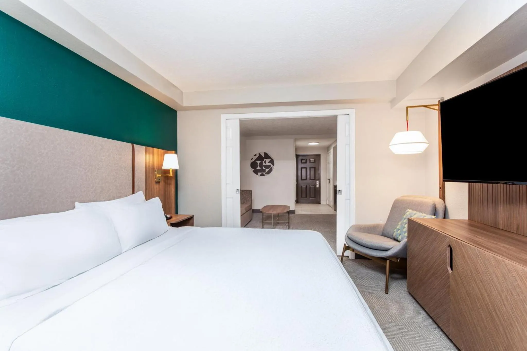 Photo of the whole room, Bed in Holiday Inn Hotel & Suites Daytona Beach On The Ocean by IHG