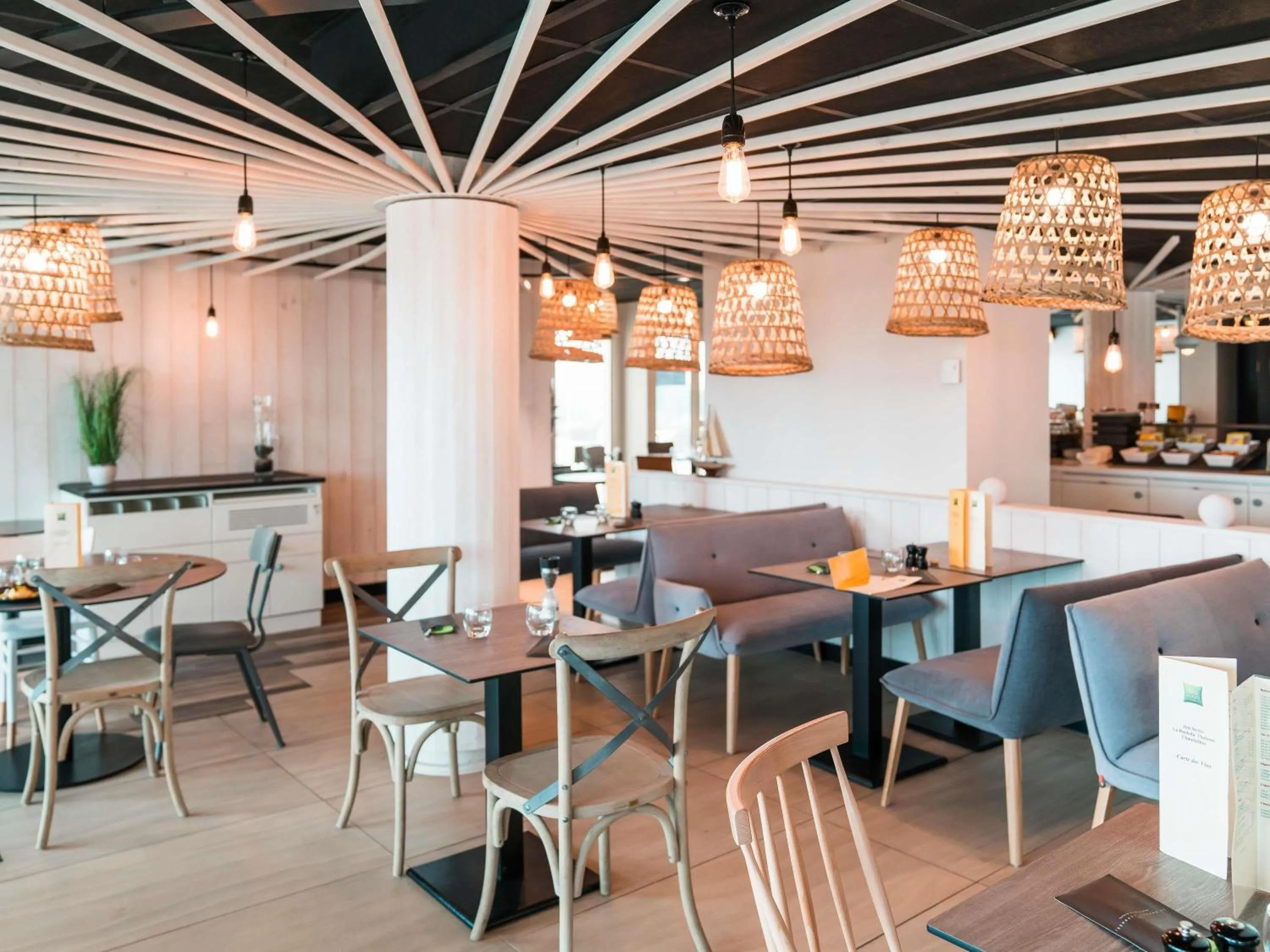 Restaurant/places to eat in ibis styles La Rochelle Thalasso Chatelaillon