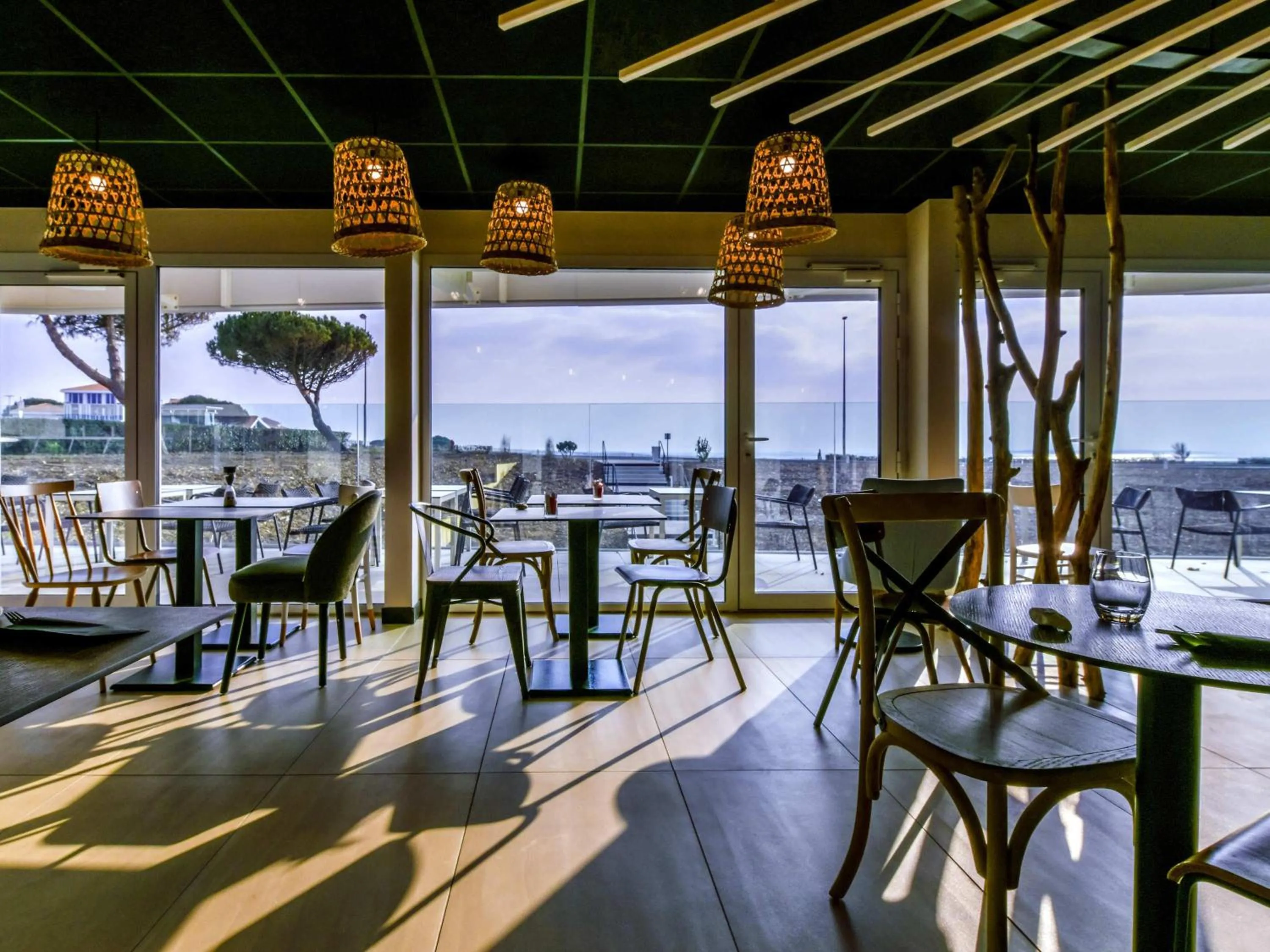 Restaurant/places to eat in ibis styles La Rochelle Thalasso Chatelaillon