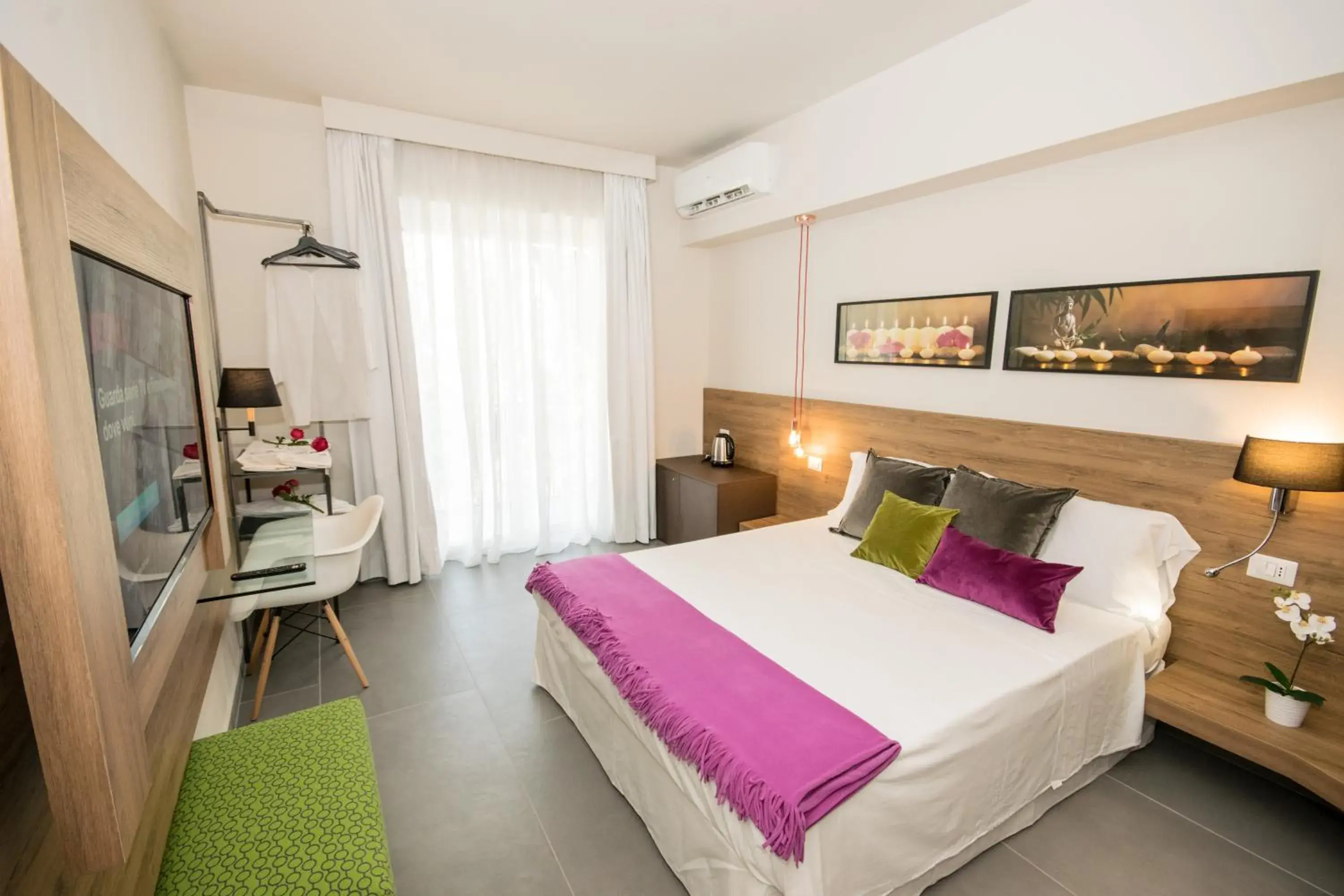 Photo of the whole room, Bed in Il Muro Vecchio Design Photo of the whole room, Bed in Il Muro Vecchio Design