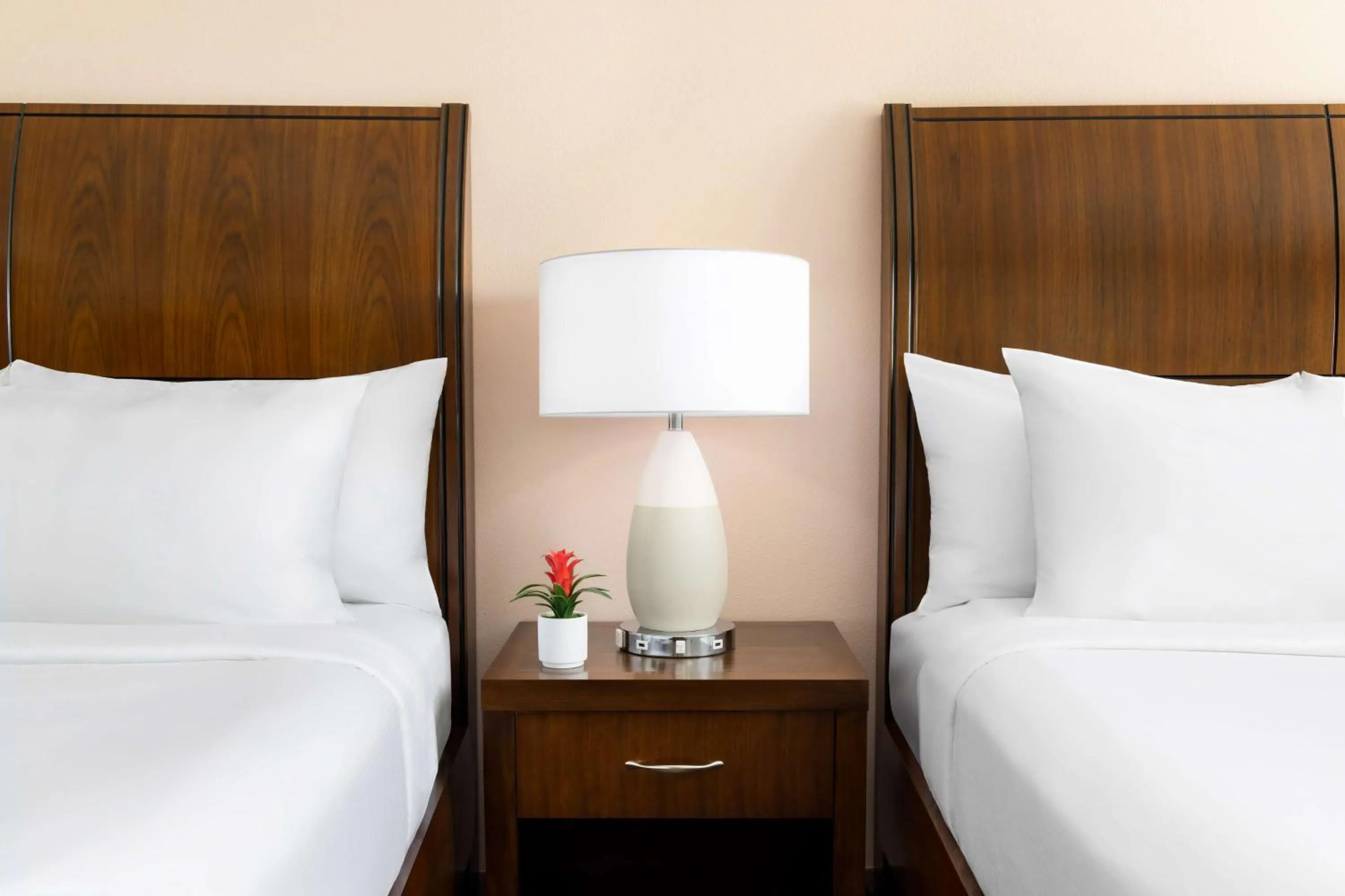 Bed in Hilton Garden Inn Key West / The Keys Collection