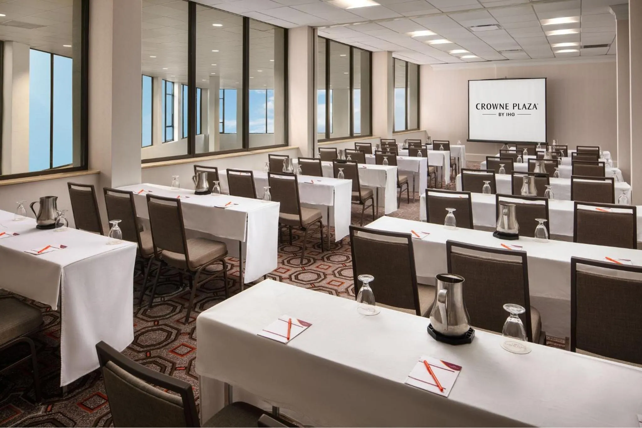 Meeting/conference room in Crowne Plaza Dallas Market Ctr - Love Field, an IHG Hotel