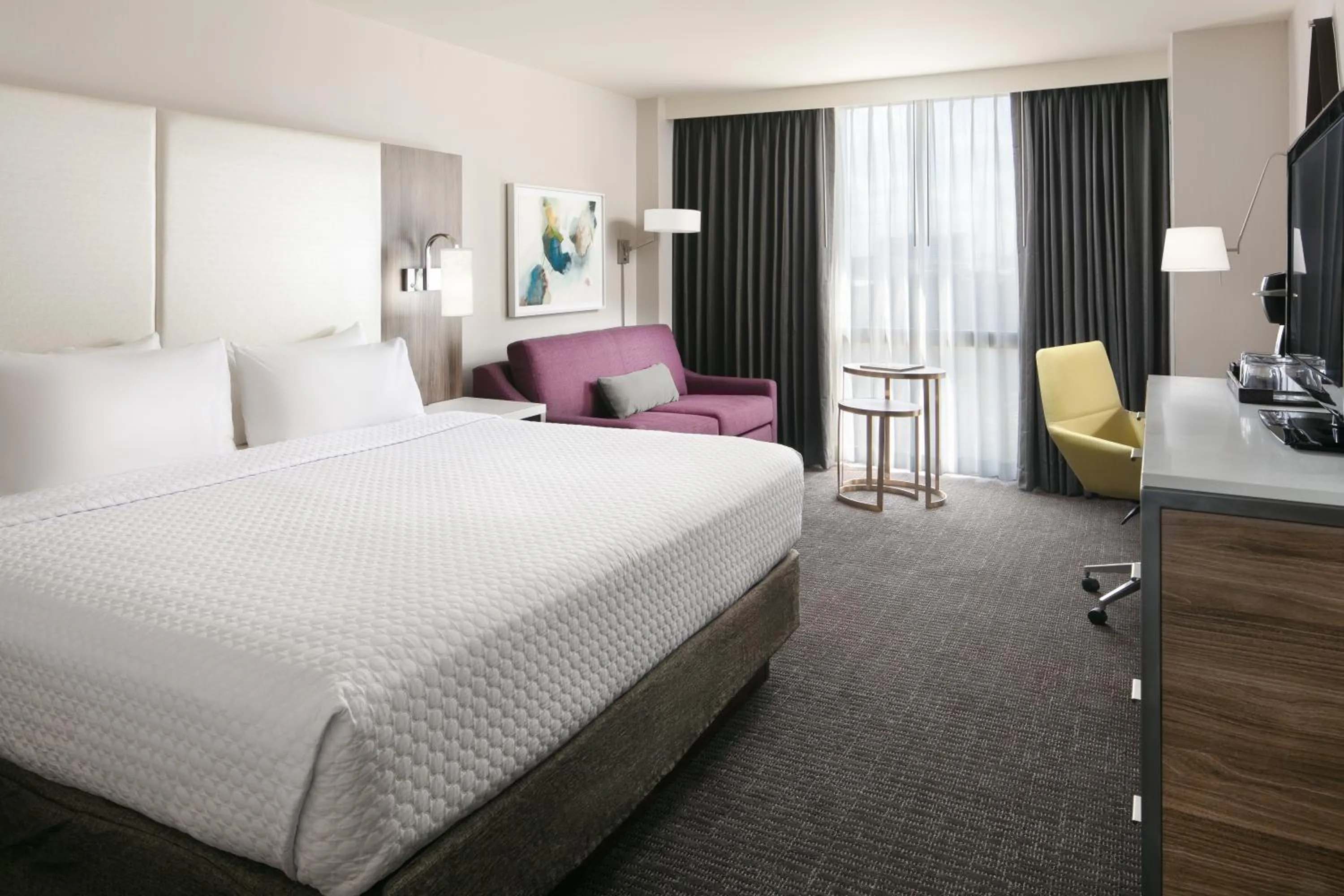 Photo of the whole room, Bed in Crowne Plaza Dallas Market Ctr - Love Field, an IHG Hotel