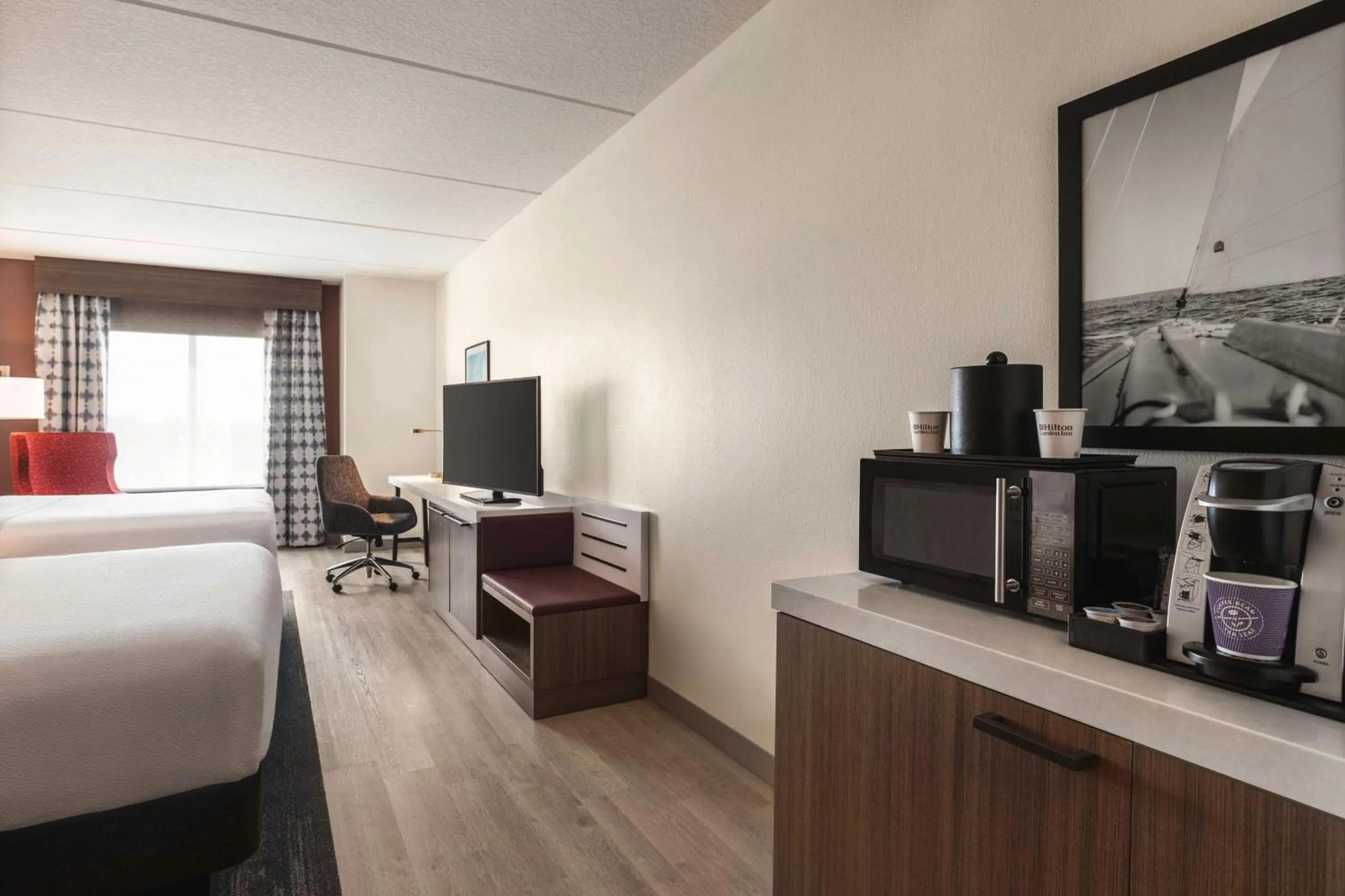 Bedroom, Bed in Hilton Garden Inn Palm Coast Town Center