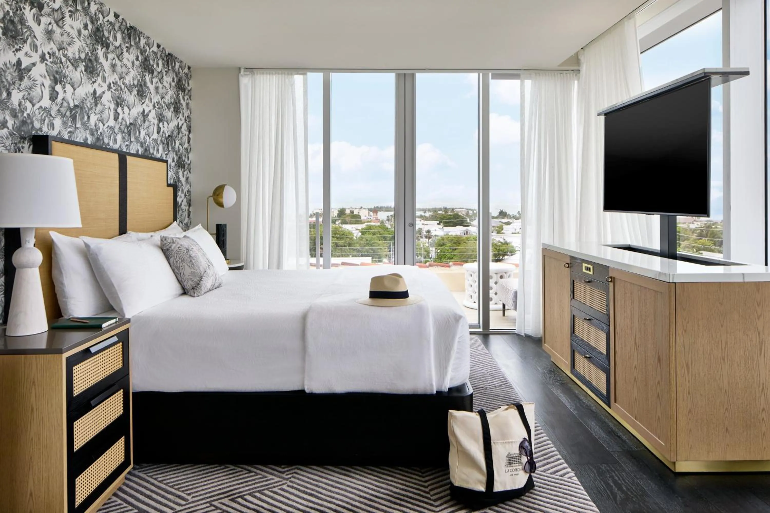 Photo of the whole room, Bed in La Concha Key West, Autograph Collection