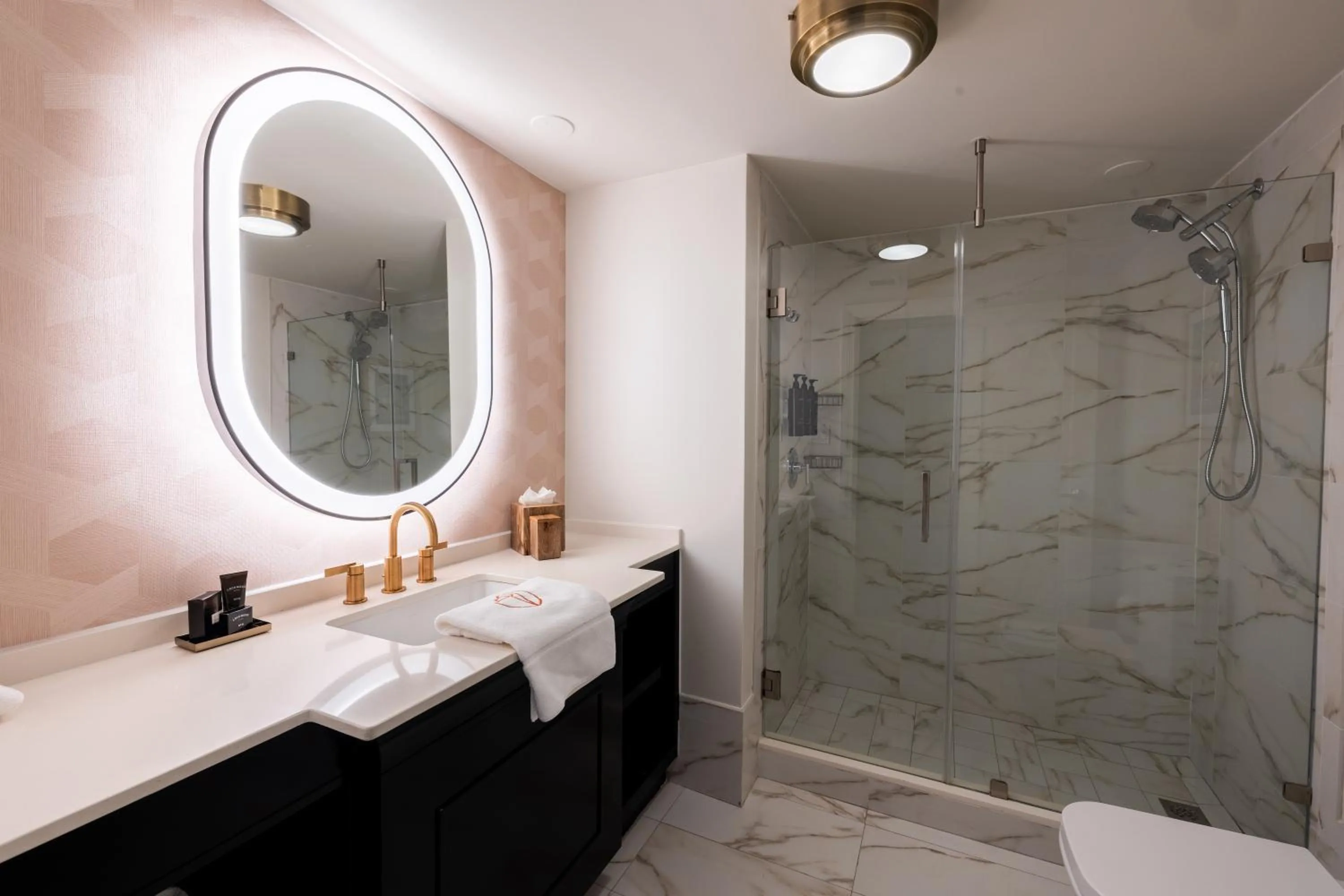 Shower in La Concha Key West, Autograph Collection