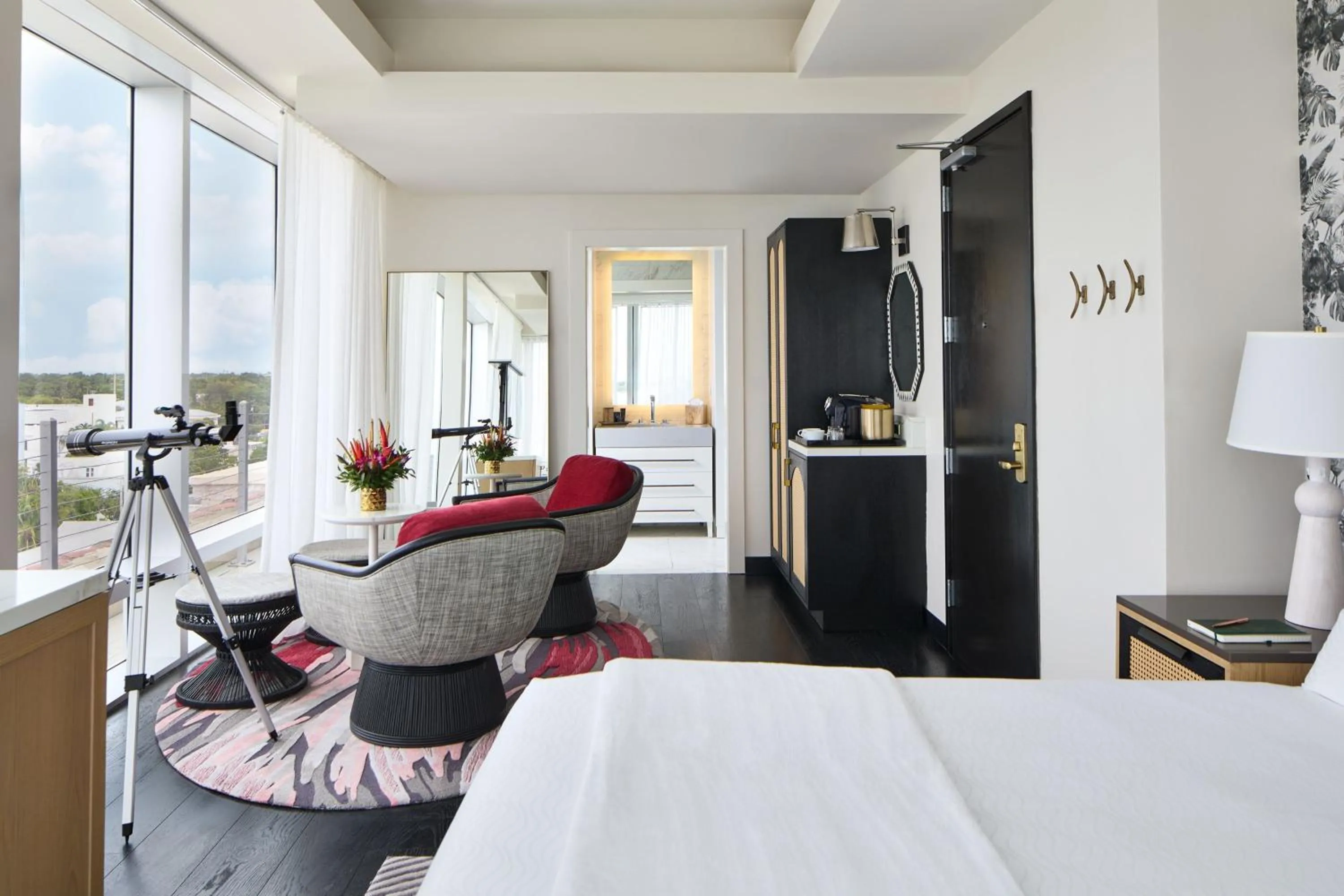 Photo of the whole room, Bed in La Concha Key West, Autograph Collection