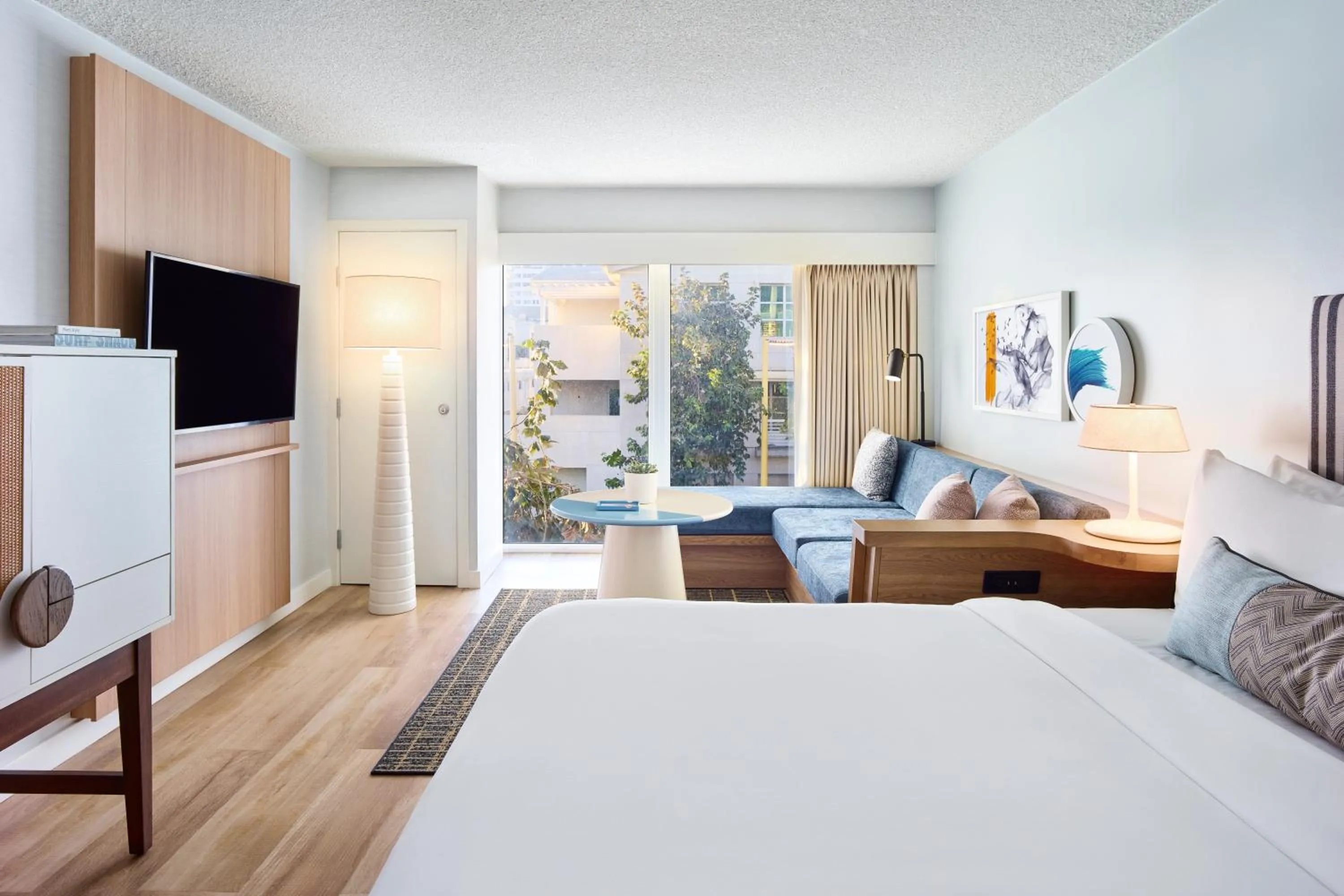 Bed in The Pierside Santa Monica