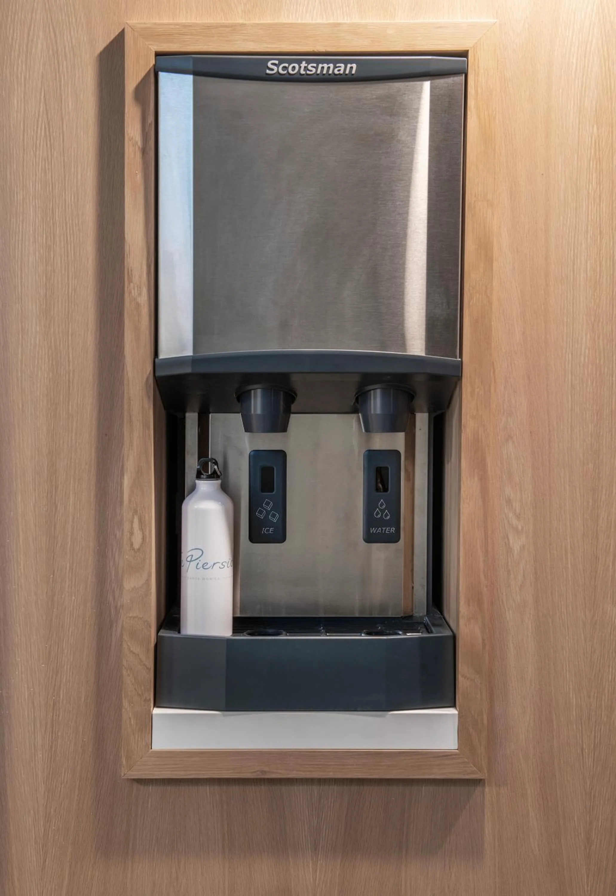 Area and facilities in The Pierside Santa Monica